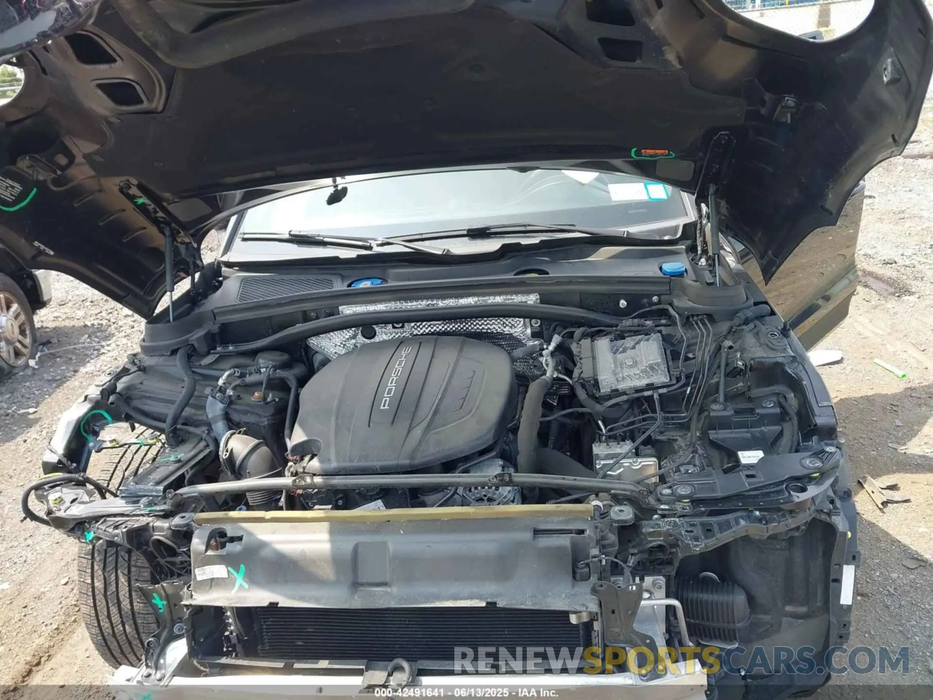 10 Photograph of a damaged car WP1AA2A51LLB10709 PORSCHE MACAN 2020