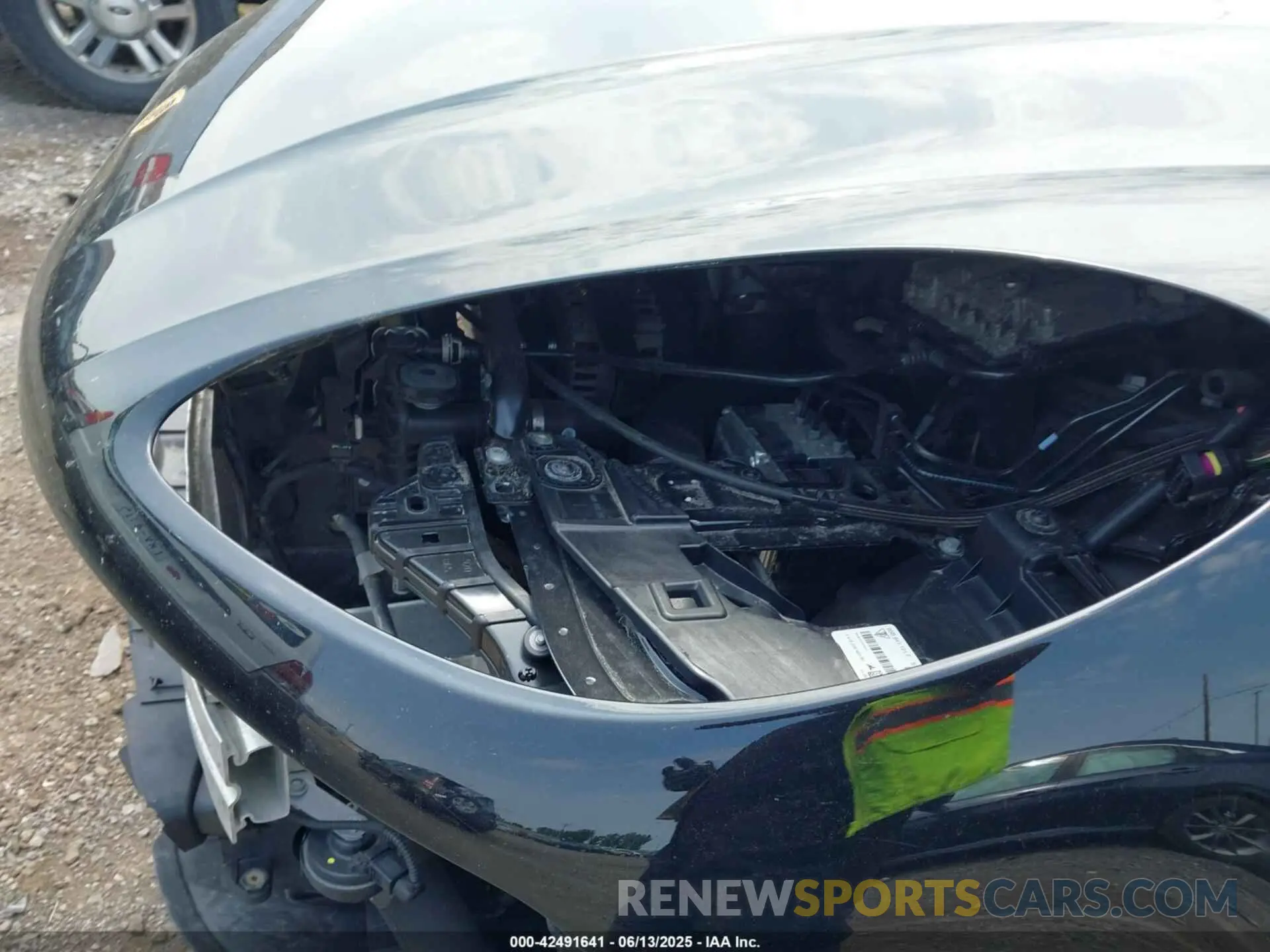 6 Photograph of a damaged car WP1AA2A51LLB10709 PORSCHE MACAN 2020