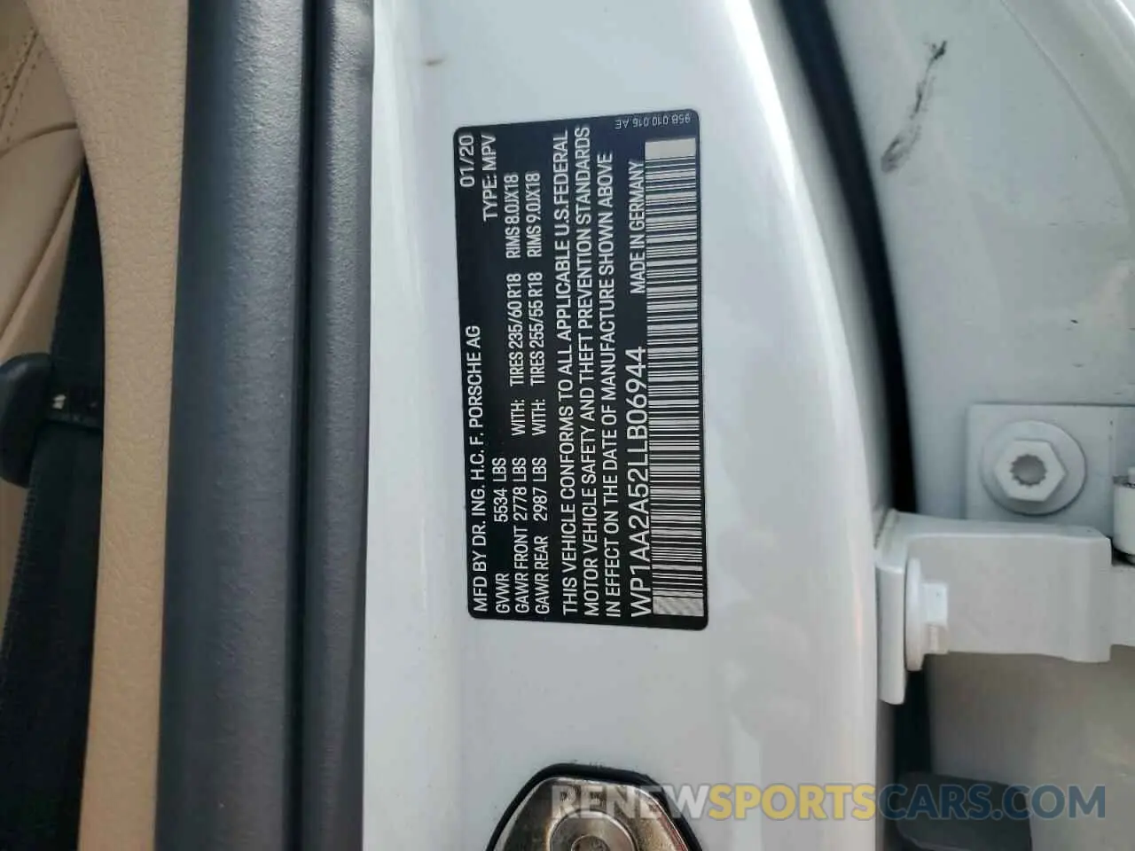 13 Photograph of a damaged car WP1AA2A52LLB06944 PORSCHE MACAN 2020