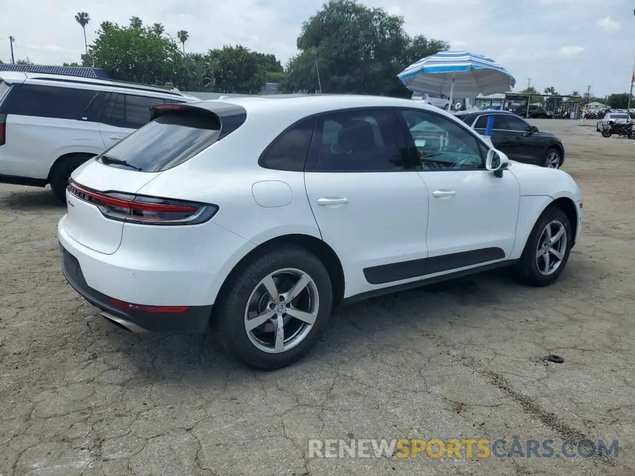 3 Photograph of a damaged car WP1AA2A52LLB06944 PORSCHE MACAN 2020