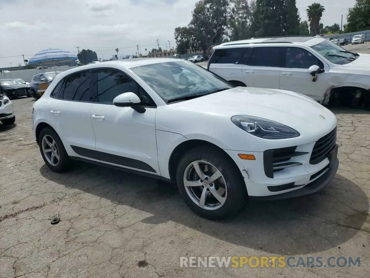 4 Photograph of a damaged car WP1AA2A52LLB06944 PORSCHE MACAN 2020