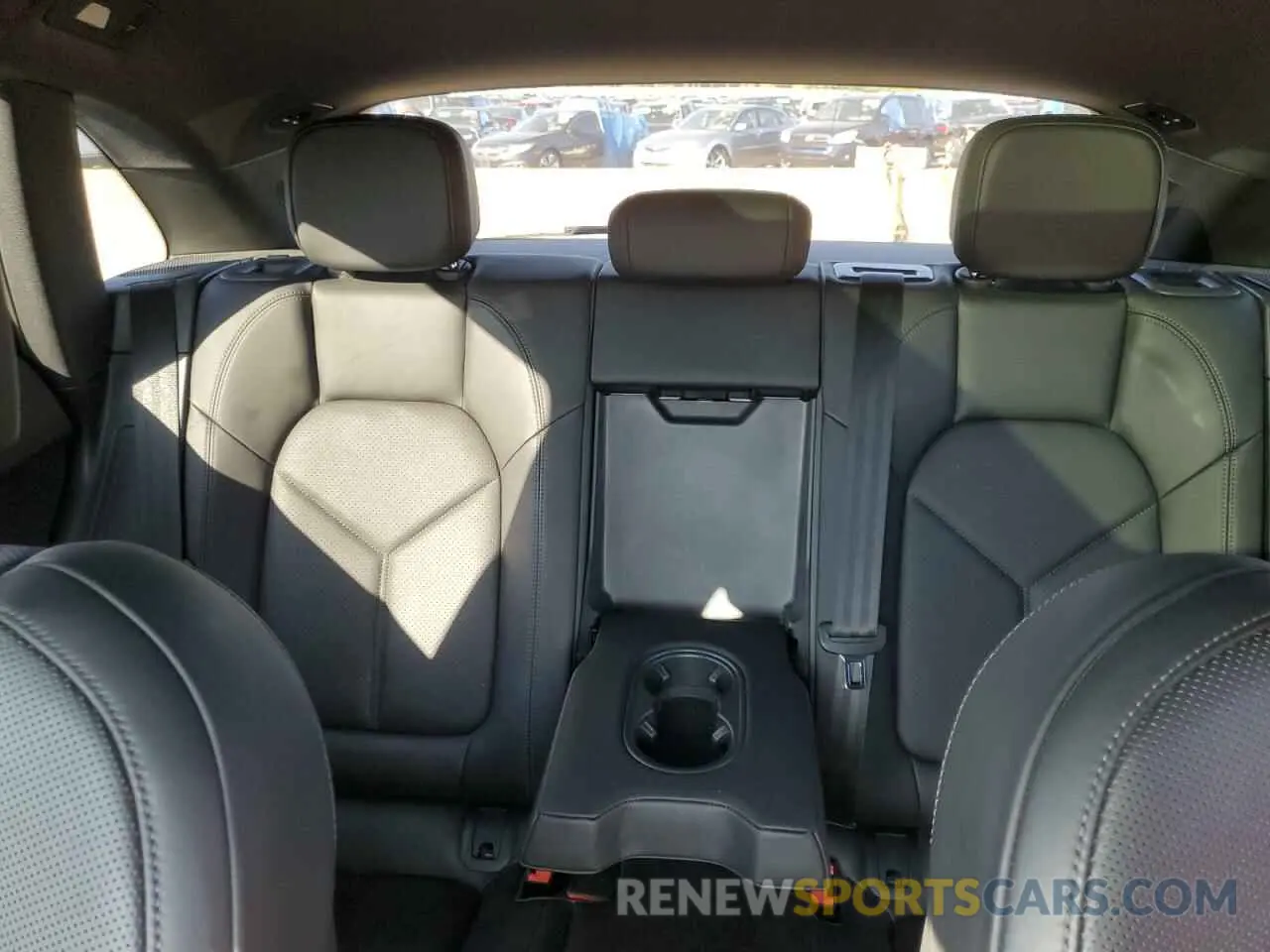 10 Photograph of a damaged car WP1AA2A52LLB14302 PORSCHE MACAN 2020