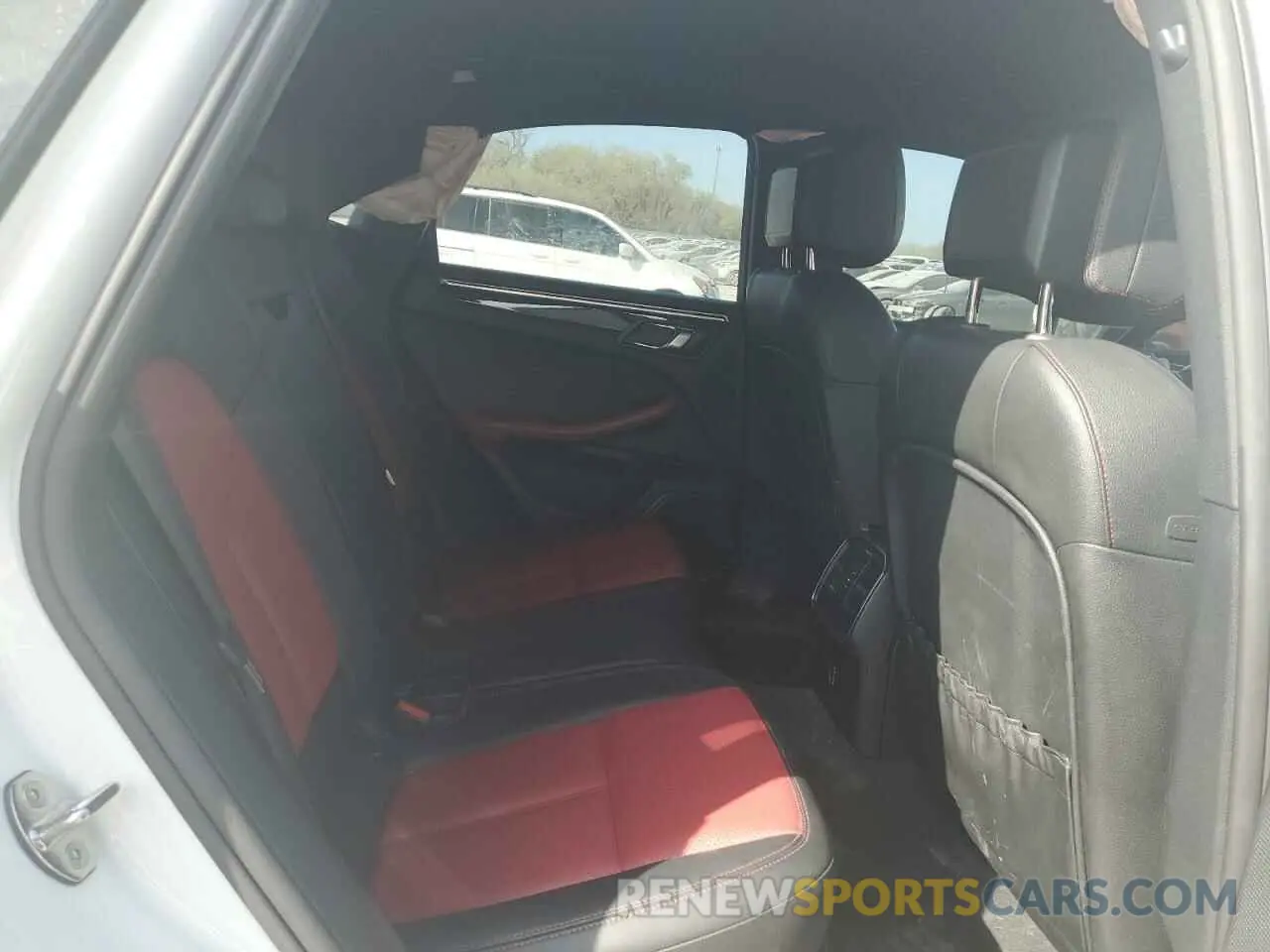 12 Photograph of a damaged car WP1AA2A53LLB01302 PORSCHE MACAN 2020