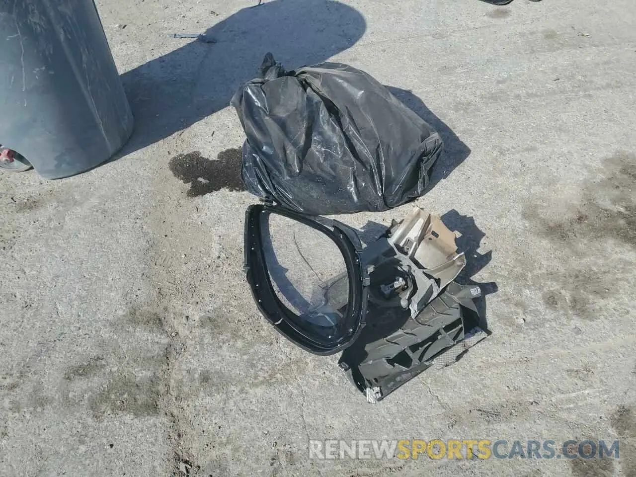 15 Photograph of a damaged car WP1AA2A53LLB01302 PORSCHE MACAN 2020