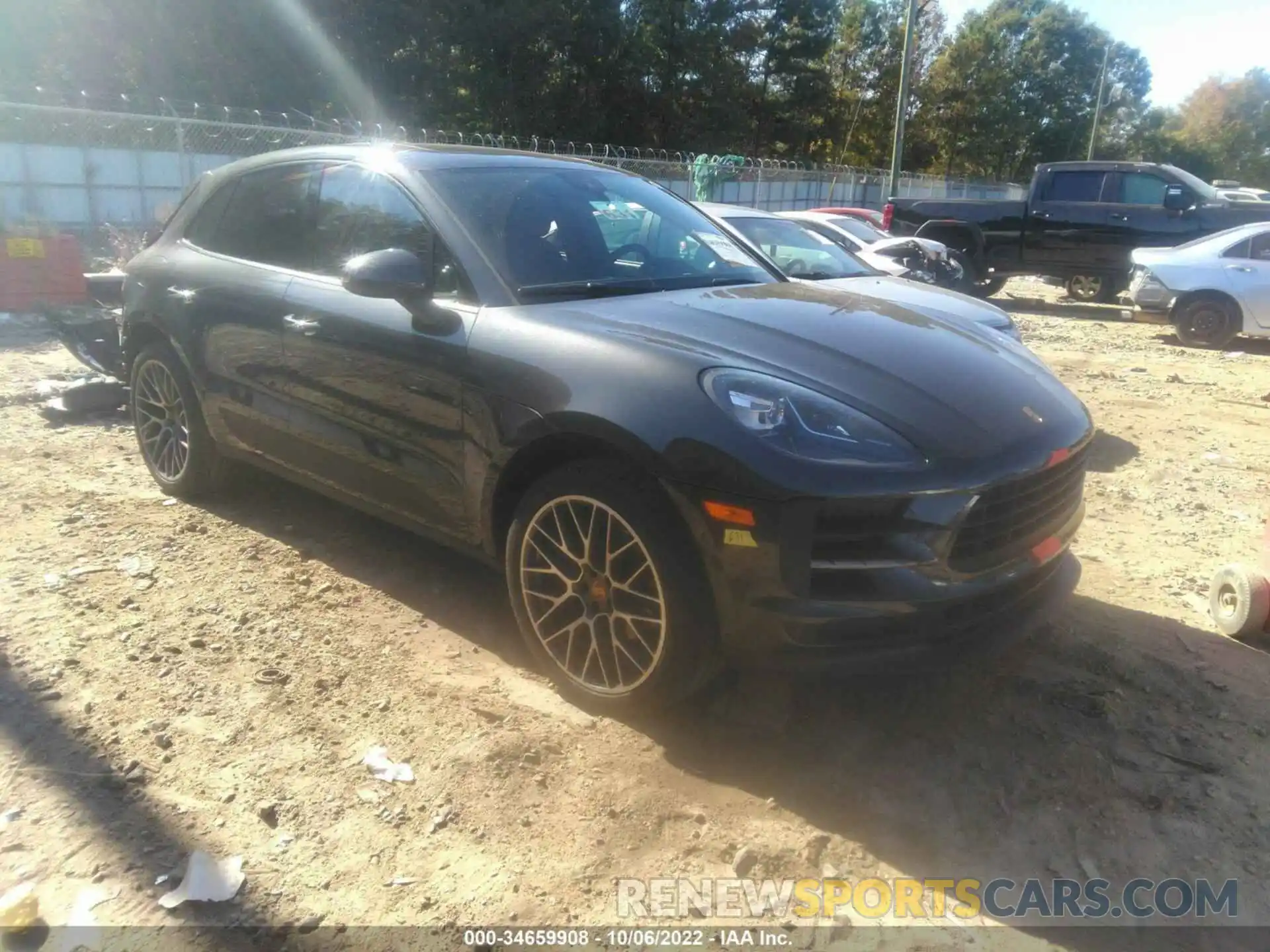 1 Photograph of a damaged car WP1AA2A53LLB06063 PORSCHE MACAN 2020