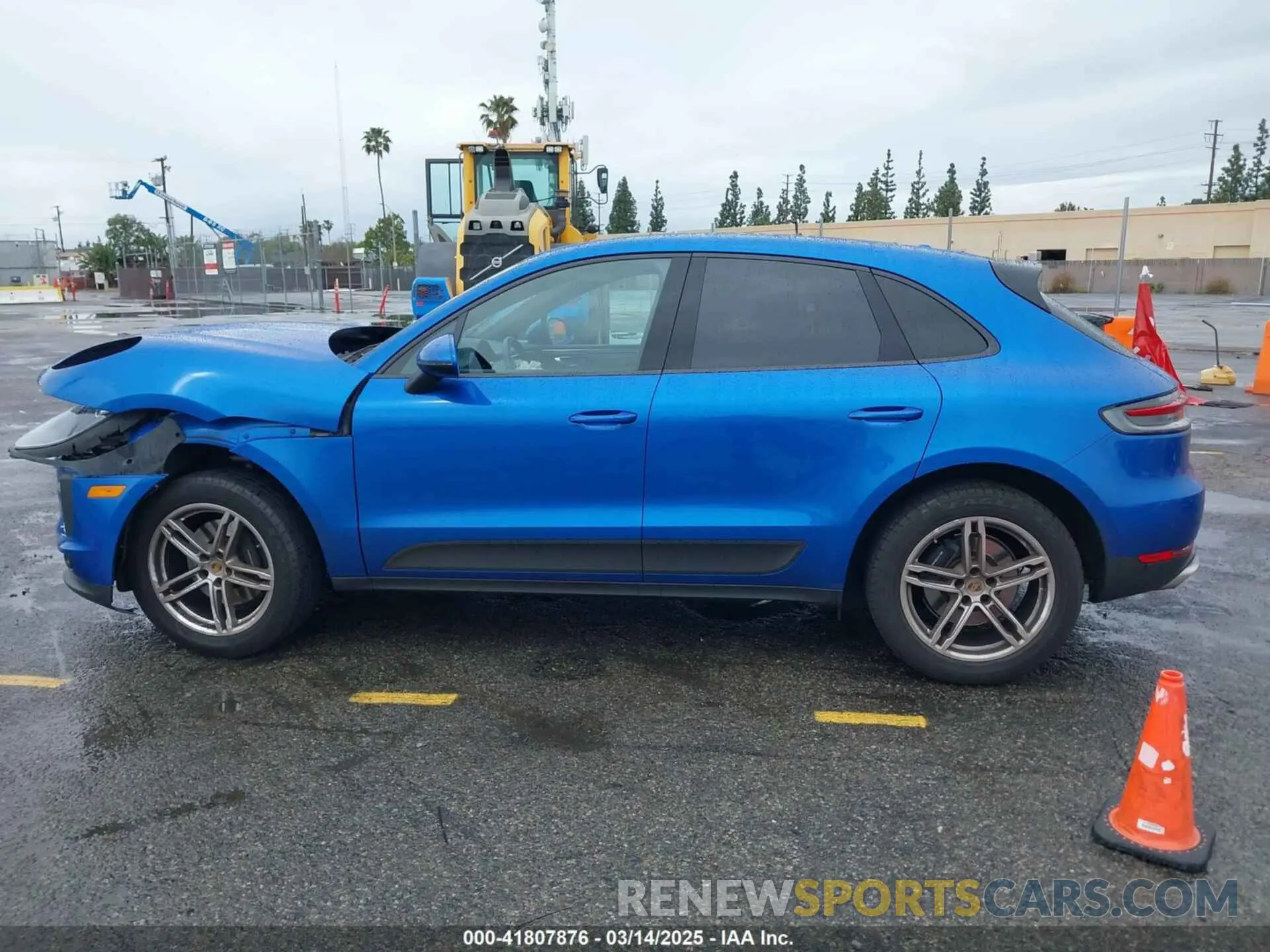 14 Photograph of a damaged car WP1AA2A53LLB11778 PORSCHE MACAN 2020
