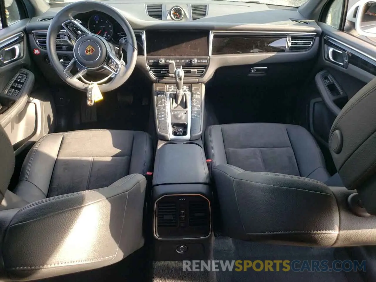8 Photograph of a damaged car WP1AA2A54LLB12938 PORSCHE MACAN 2020