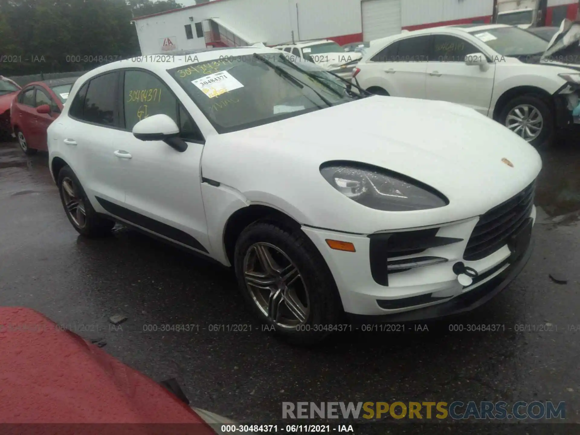 1 Photograph of a damaged car WP1AA2A55LLB01172 PORSCHE MACAN 2020