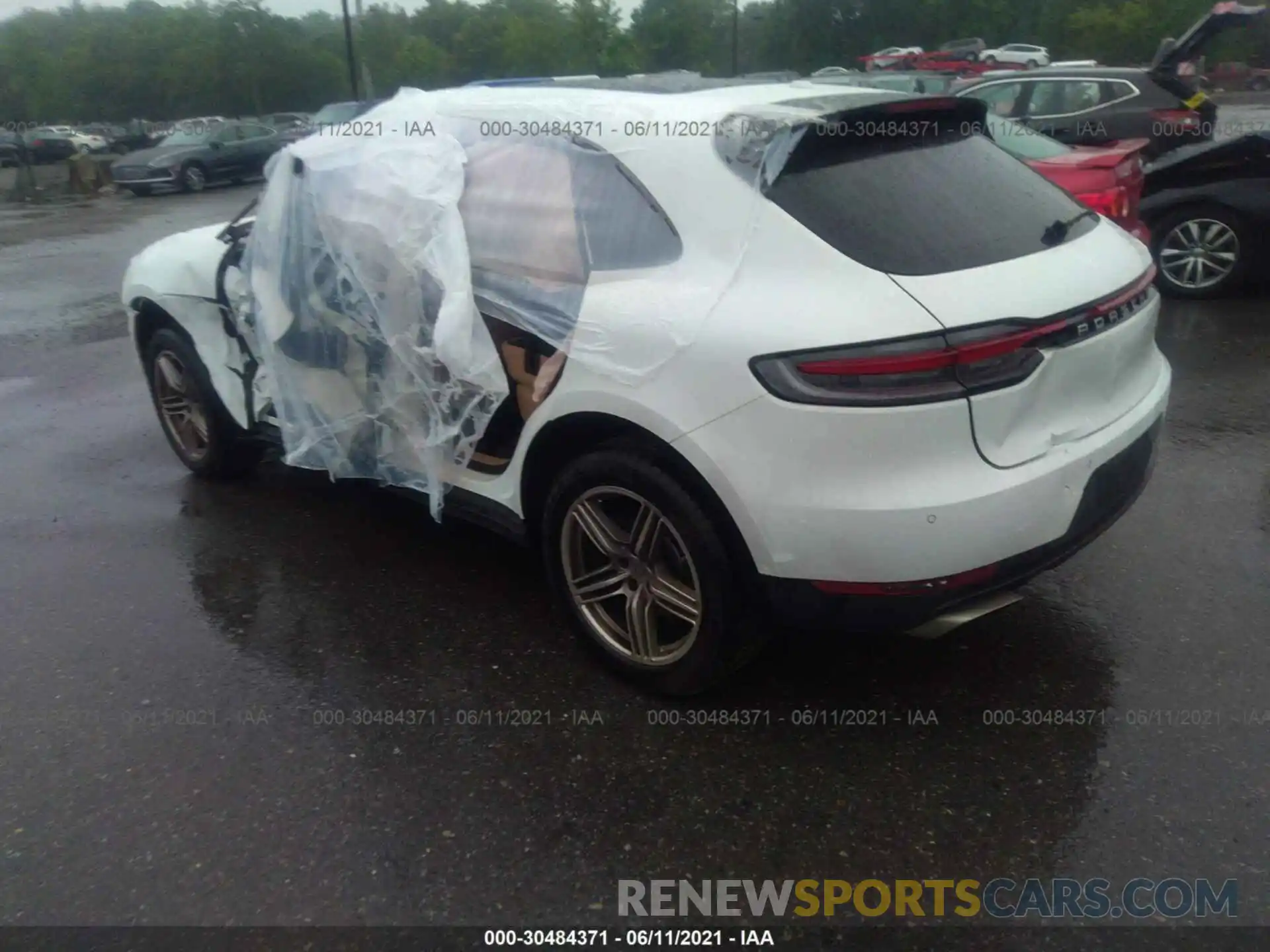 3 Photograph of a damaged car WP1AA2A55LLB01172 PORSCHE MACAN 2020