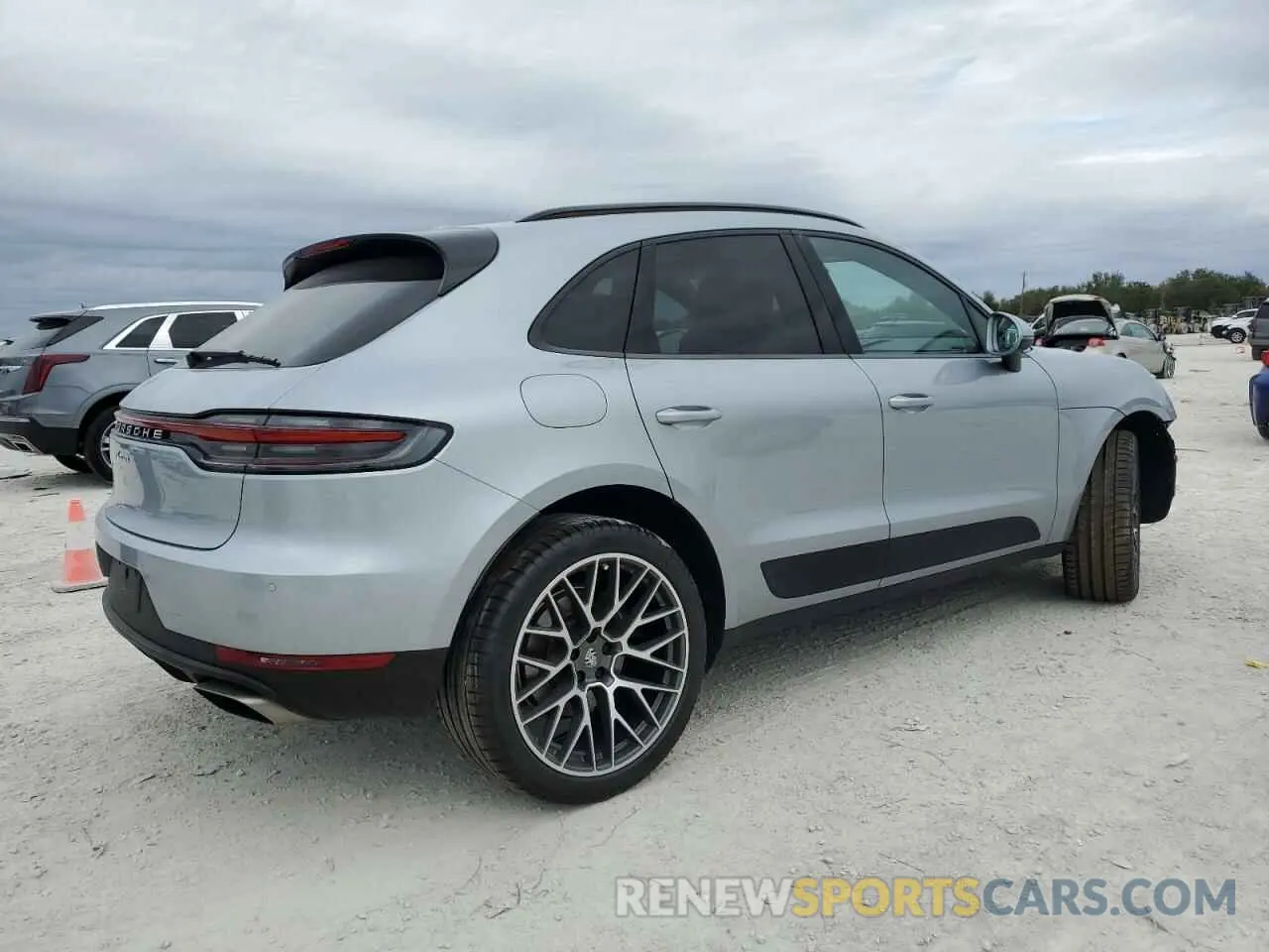 3 Photograph of a damaged car WP1AA2A55LLB02922 PORSCHE MACAN 2020