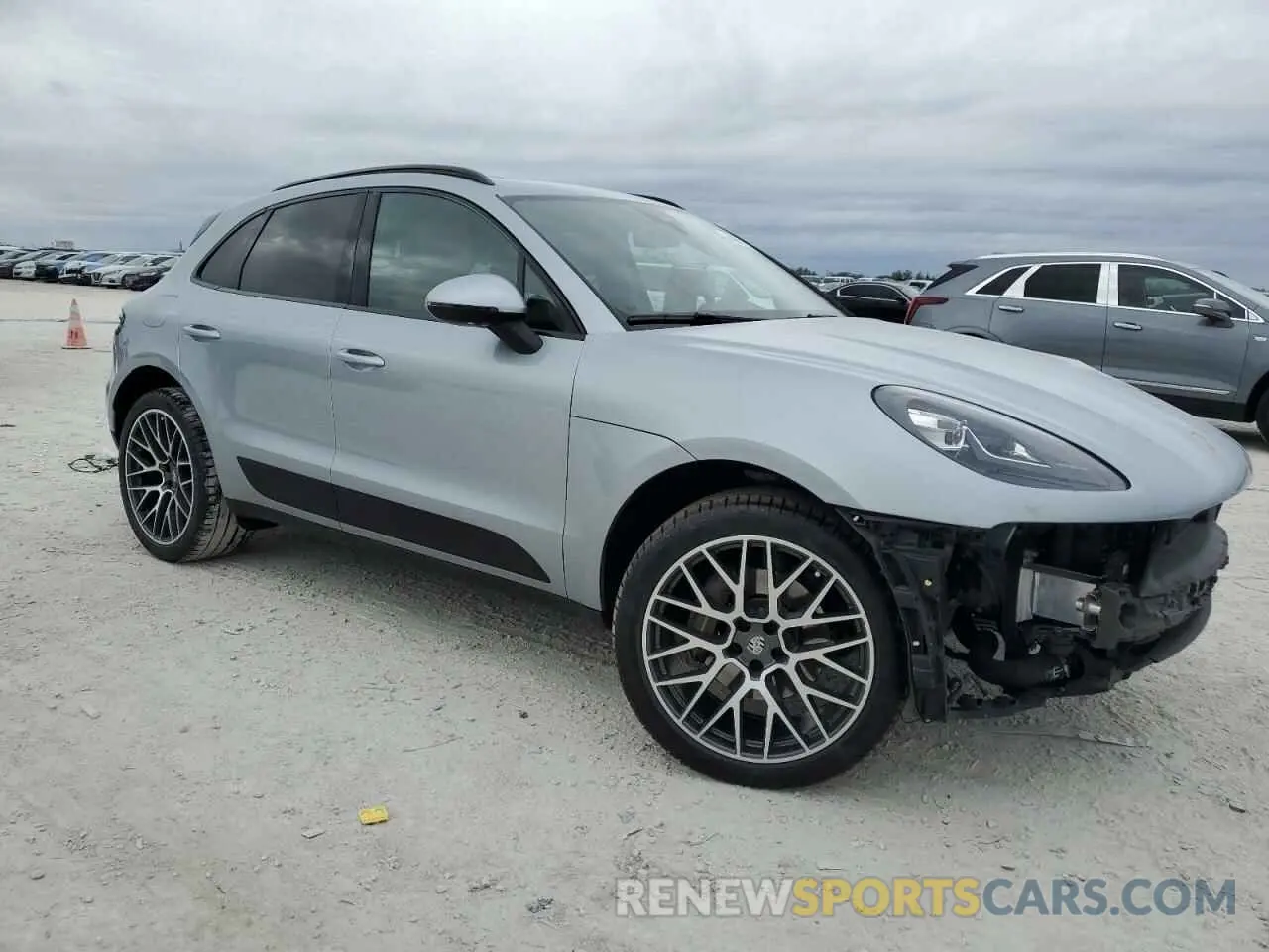 4 Photograph of a damaged car WP1AA2A55LLB02922 PORSCHE MACAN 2020