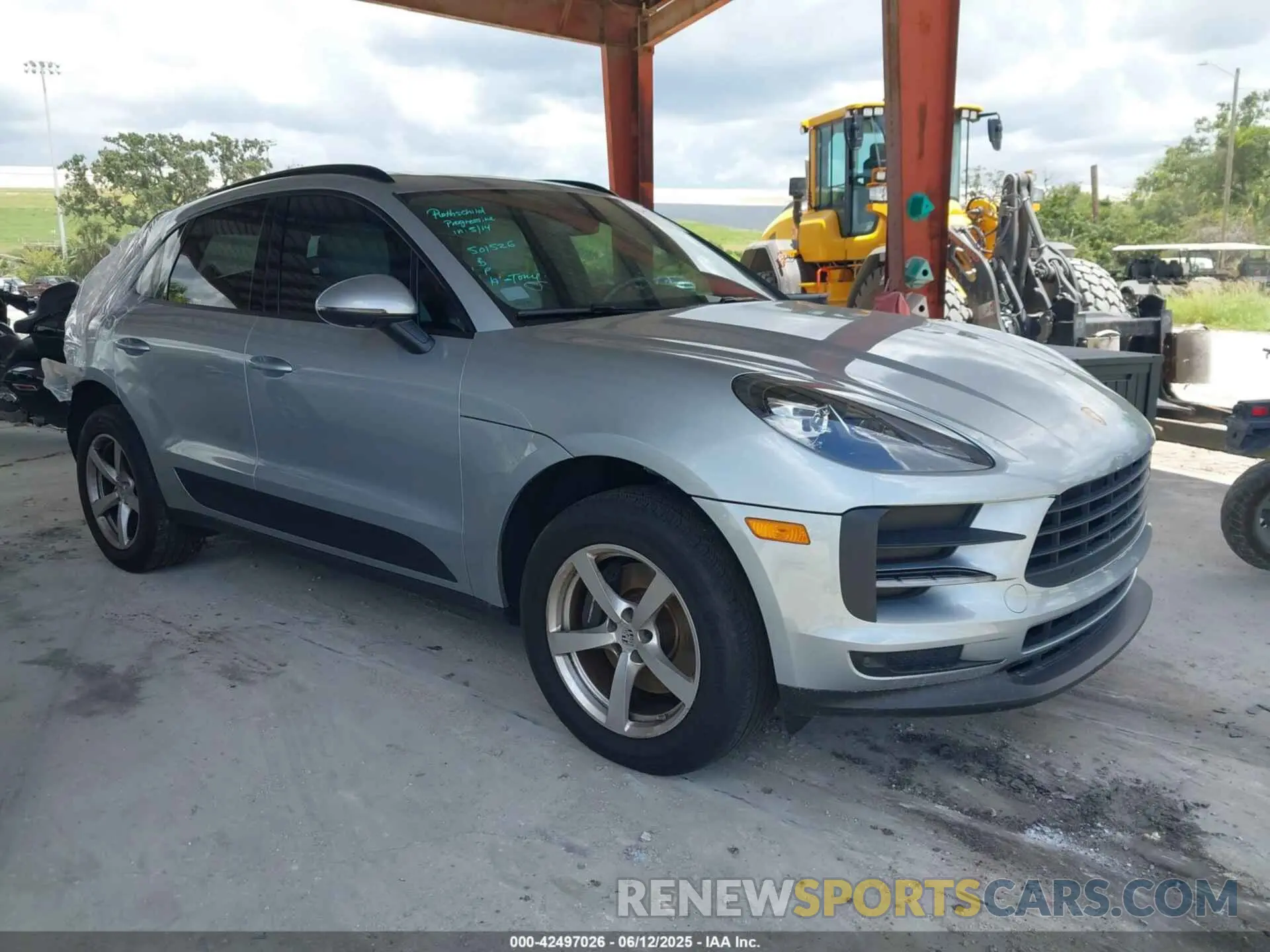 1 Photograph of a damaged car WP1AA2A55LLB03066 PORSCHE MACAN 2020