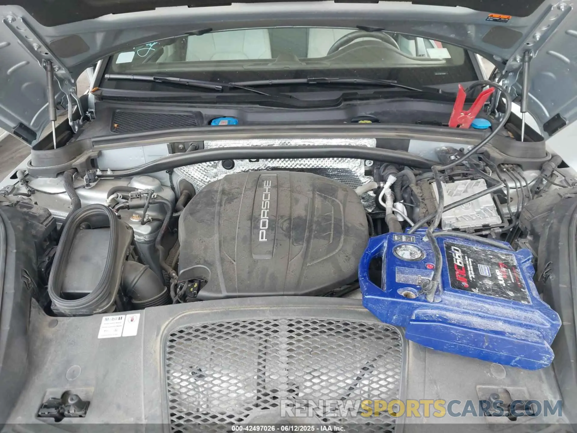 10 Photograph of a damaged car WP1AA2A55LLB03066 PORSCHE MACAN 2020