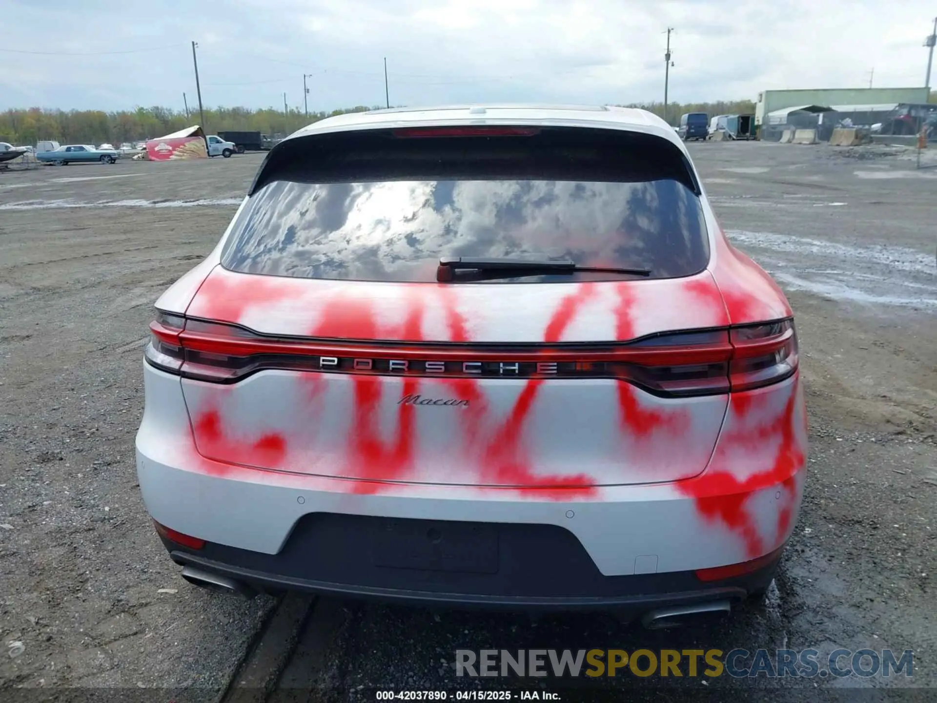 16 Photograph of a damaged car WP1AA2A55LLB05187 PORSCHE MACAN 2020