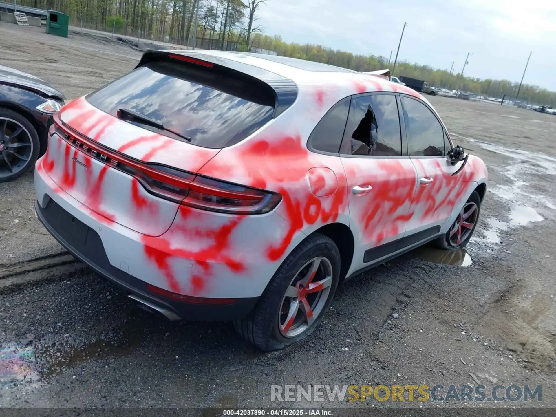 4 Photograph of a damaged car WP1AA2A55LLB05187 PORSCHE MACAN 2020
