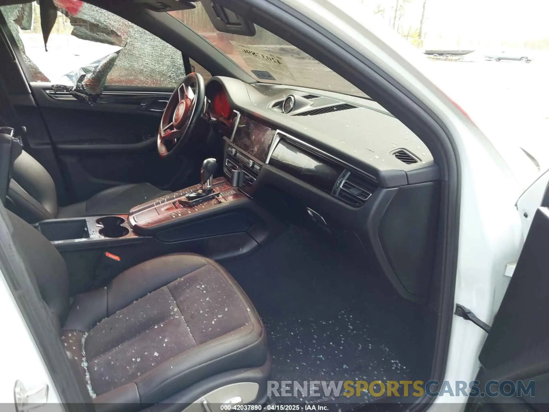5 Photograph of a damaged car WP1AA2A55LLB05187 PORSCHE MACAN 2020