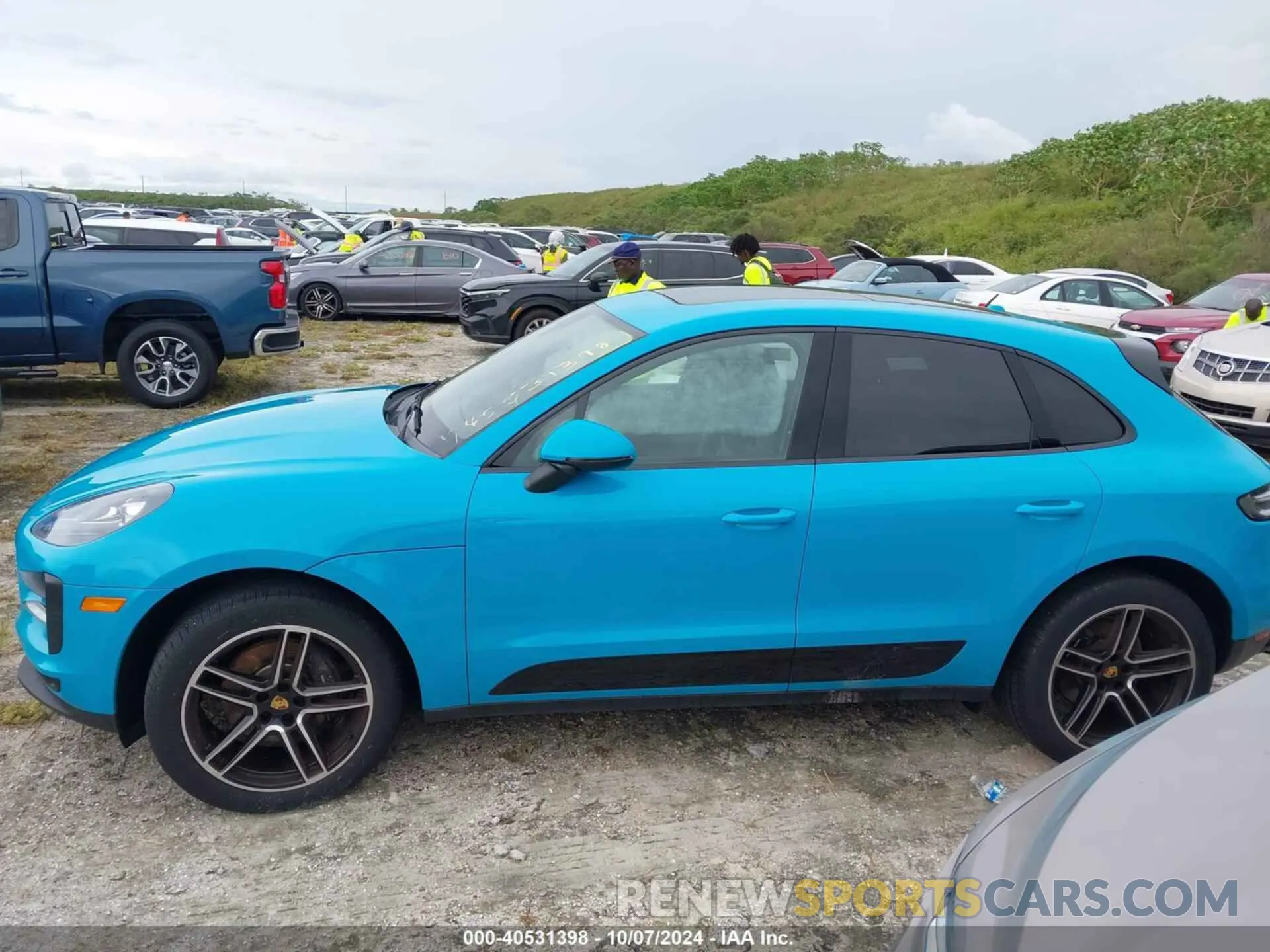 14 Photograph of a damaged car WP1AA2A55LLB10325 PORSCHE MACAN 2020