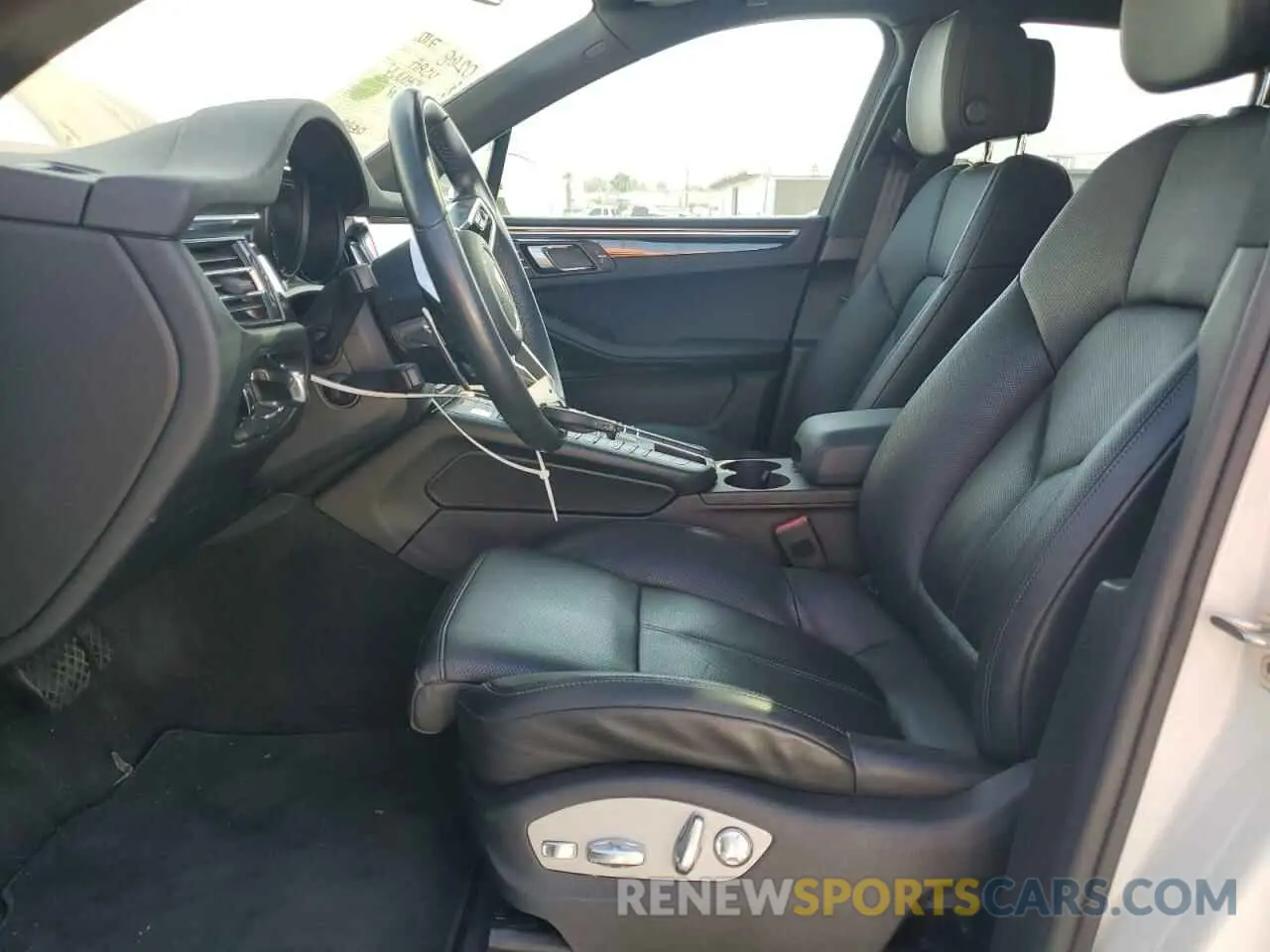 7 Photograph of a damaged car WP1AA2A56LLB10270 PORSCHE MACAN 2020