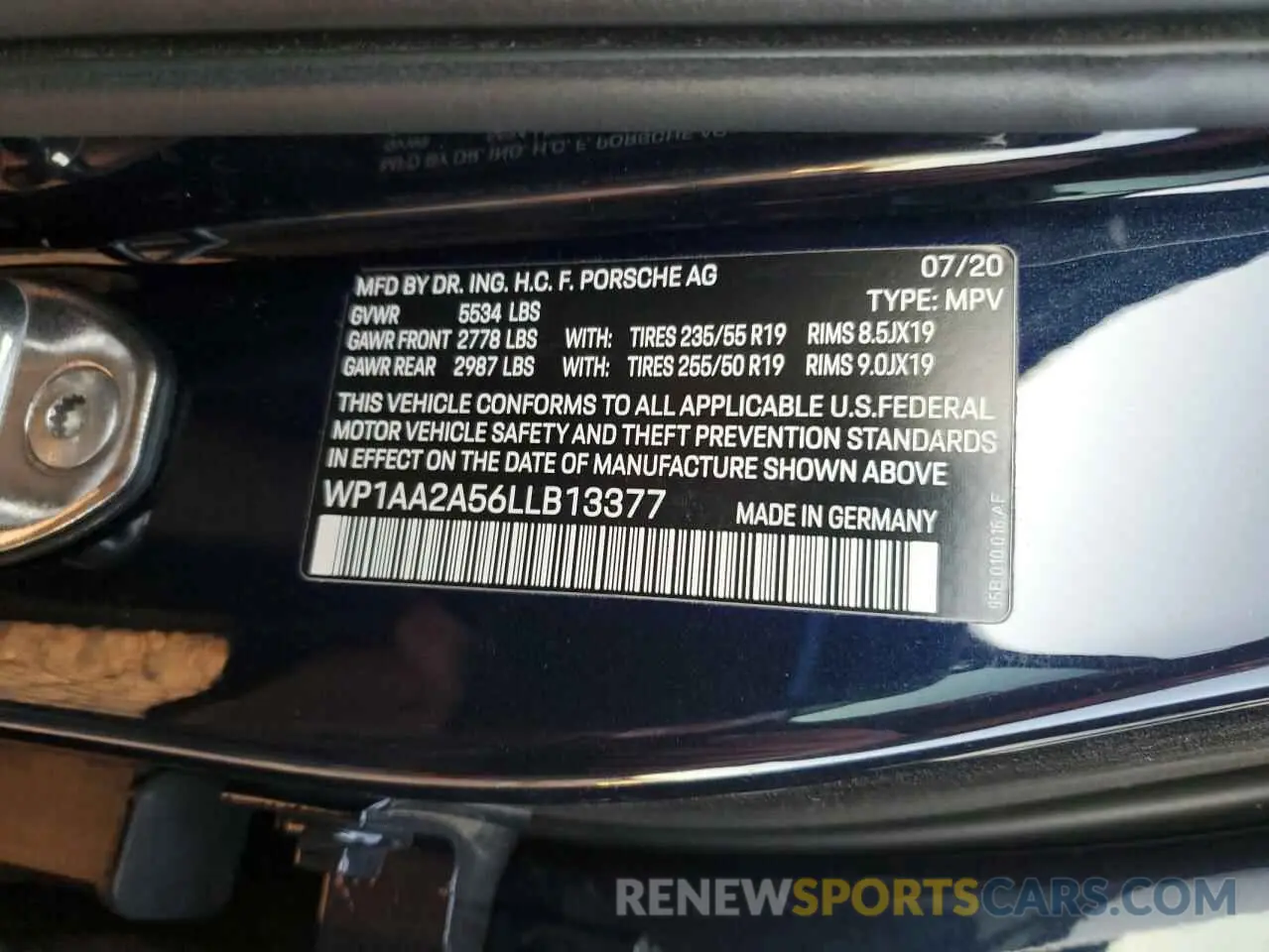 13 Photograph of a damaged car WP1AA2A56LLB13377 PORSCHE MACAN 2020