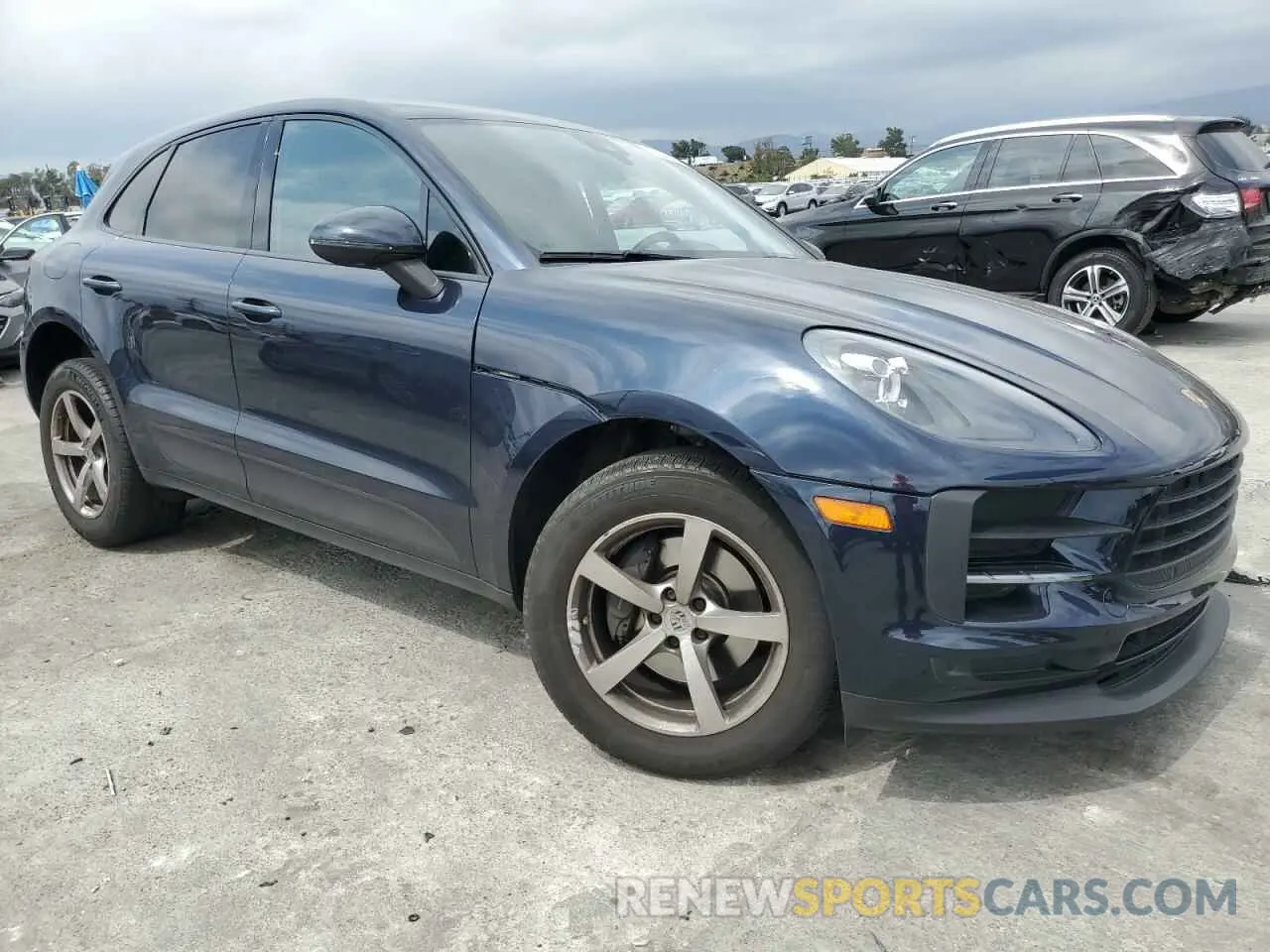 4 Photograph of a damaged car WP1AA2A57LLB13243 PORSCHE MACAN 2020