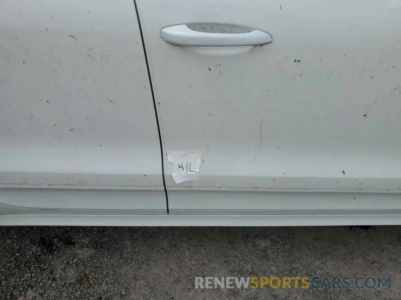 13 Photograph of a damaged car WP1AA2A58LLB01537 PORSCHE MACAN 2020