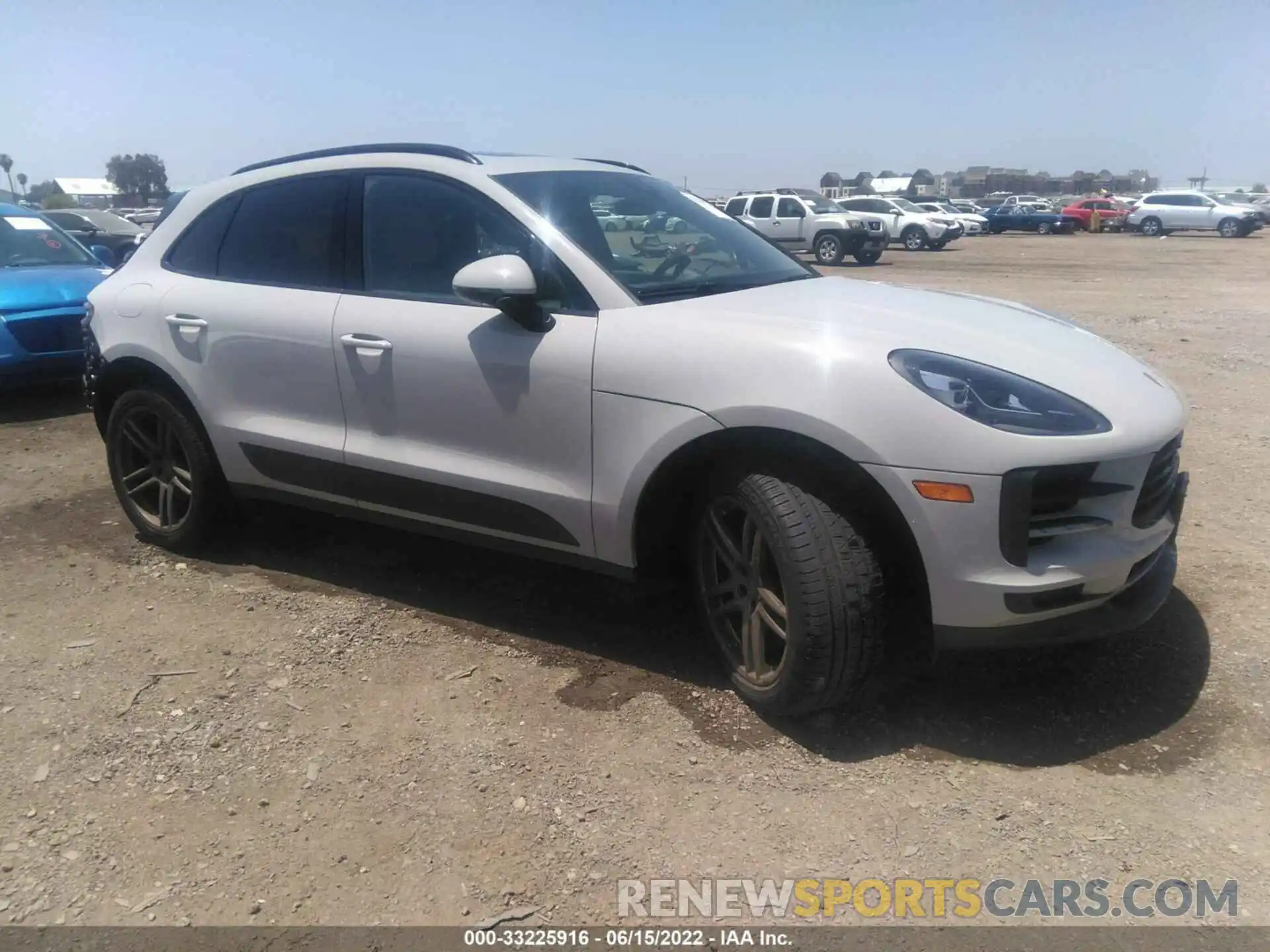 1 Photograph of a damaged car WP1AA2A58LLB14286 PORSCHE MACAN 2020