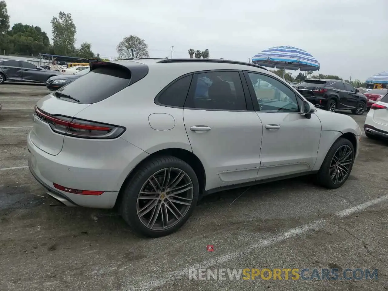 3 Photograph of a damaged car WP1AA2A58LLB15213 PORSCHE MACAN 2020