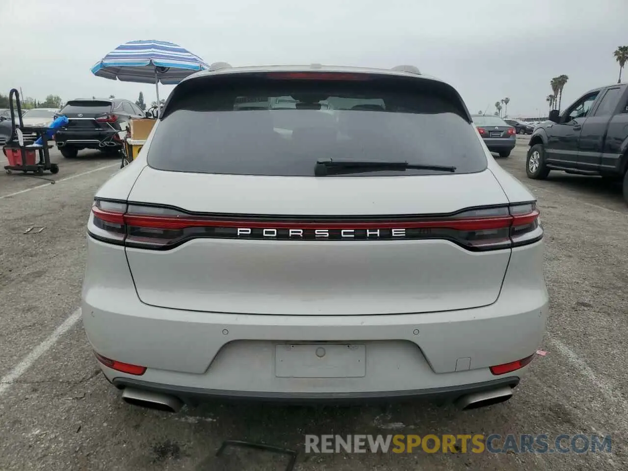 6 Photograph of a damaged car WP1AA2A58LLB15213 PORSCHE MACAN 2020