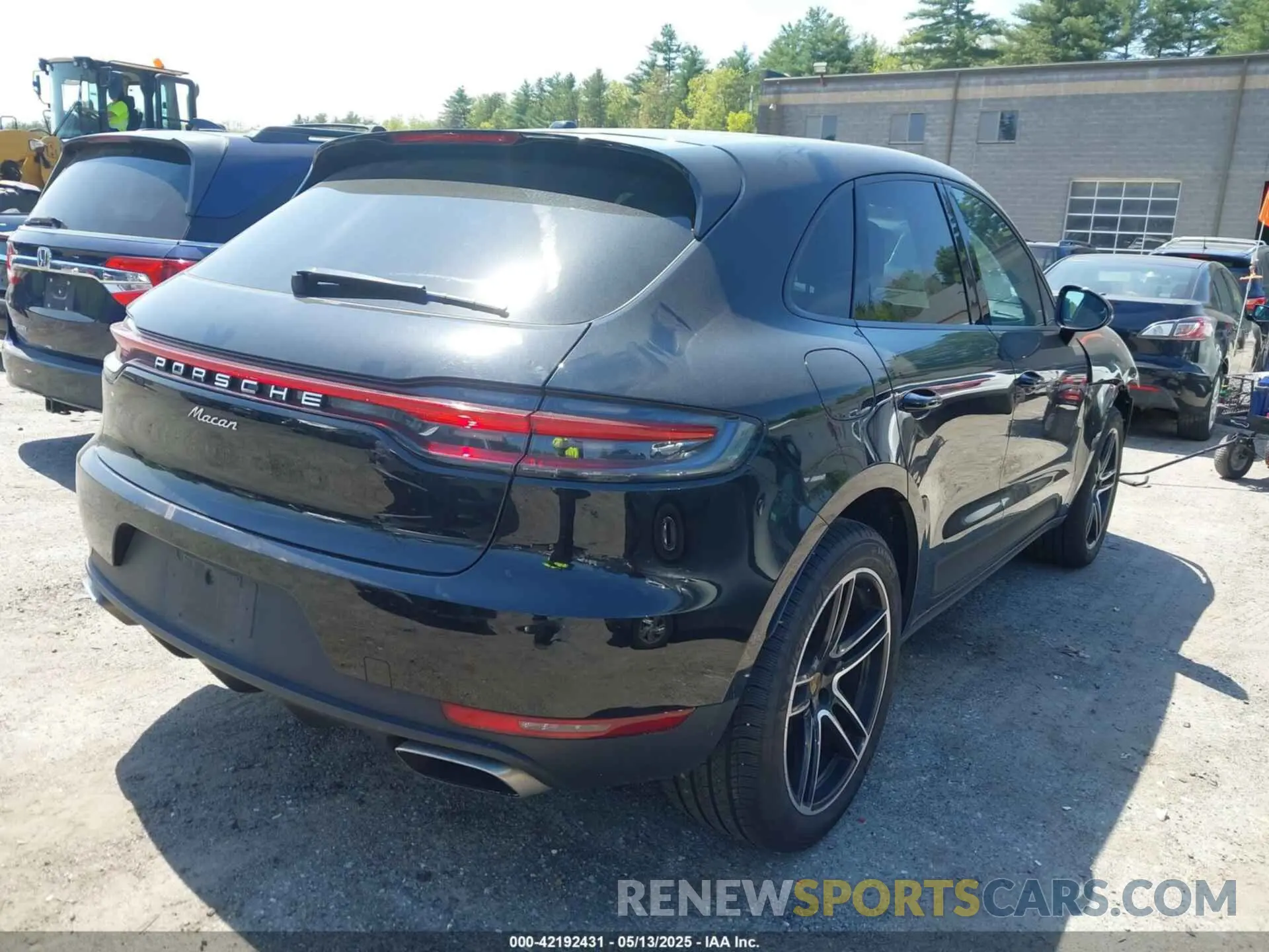 4 Photograph of a damaged car WP1AA2A59LLB11865 PORSCHE MACAN 2020