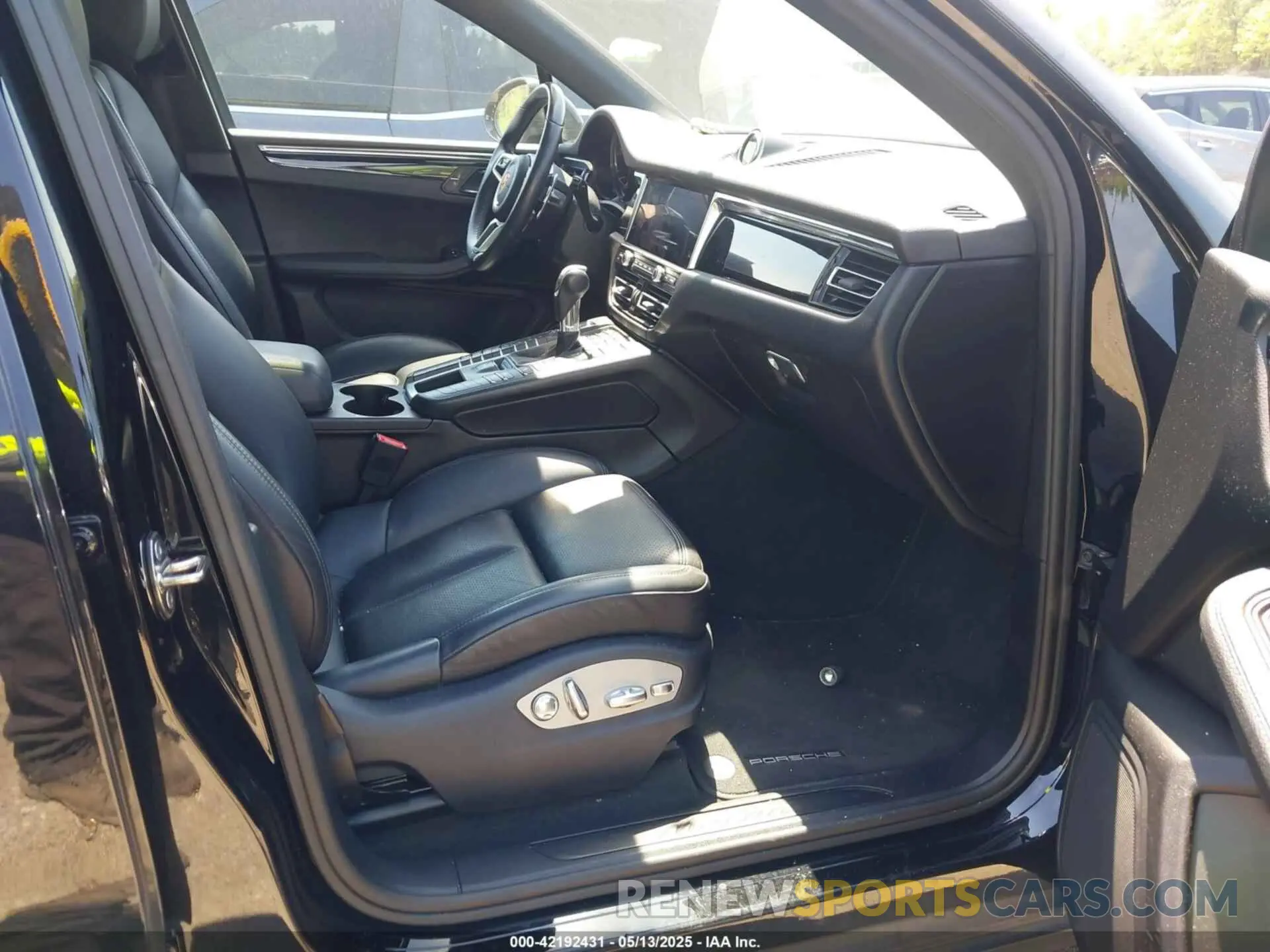 5 Photograph of a damaged car WP1AA2A59LLB11865 PORSCHE MACAN 2020