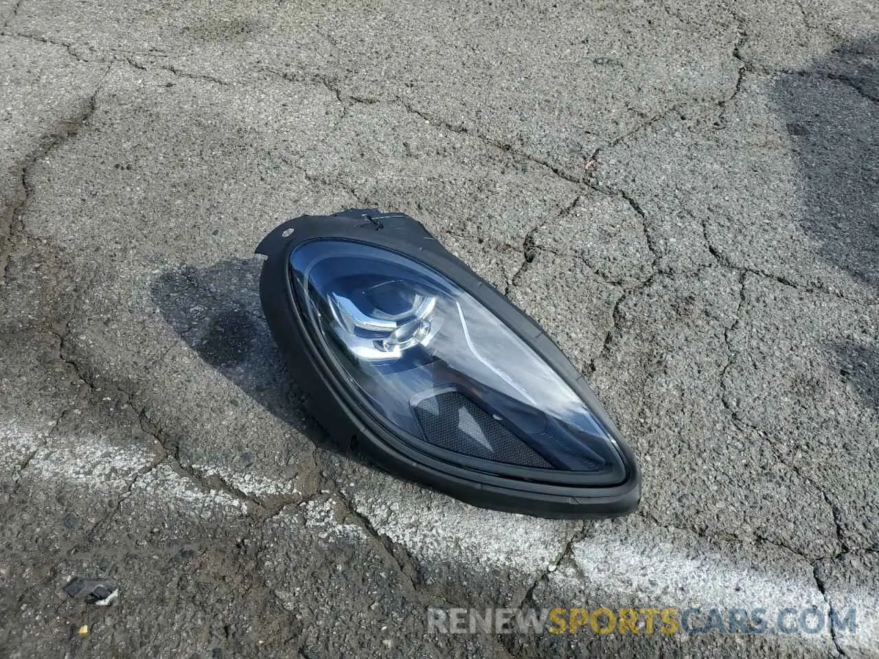 13 Photograph of a damaged car WP1AB2A50LLB38028 PORSCHE MACAN 2020