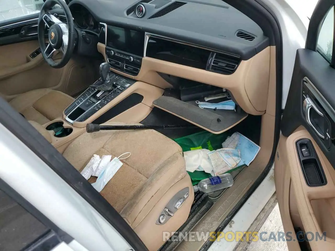 8 Photograph of a damaged car WP1AB2A53LLB31171 PORSCHE MACAN 2020