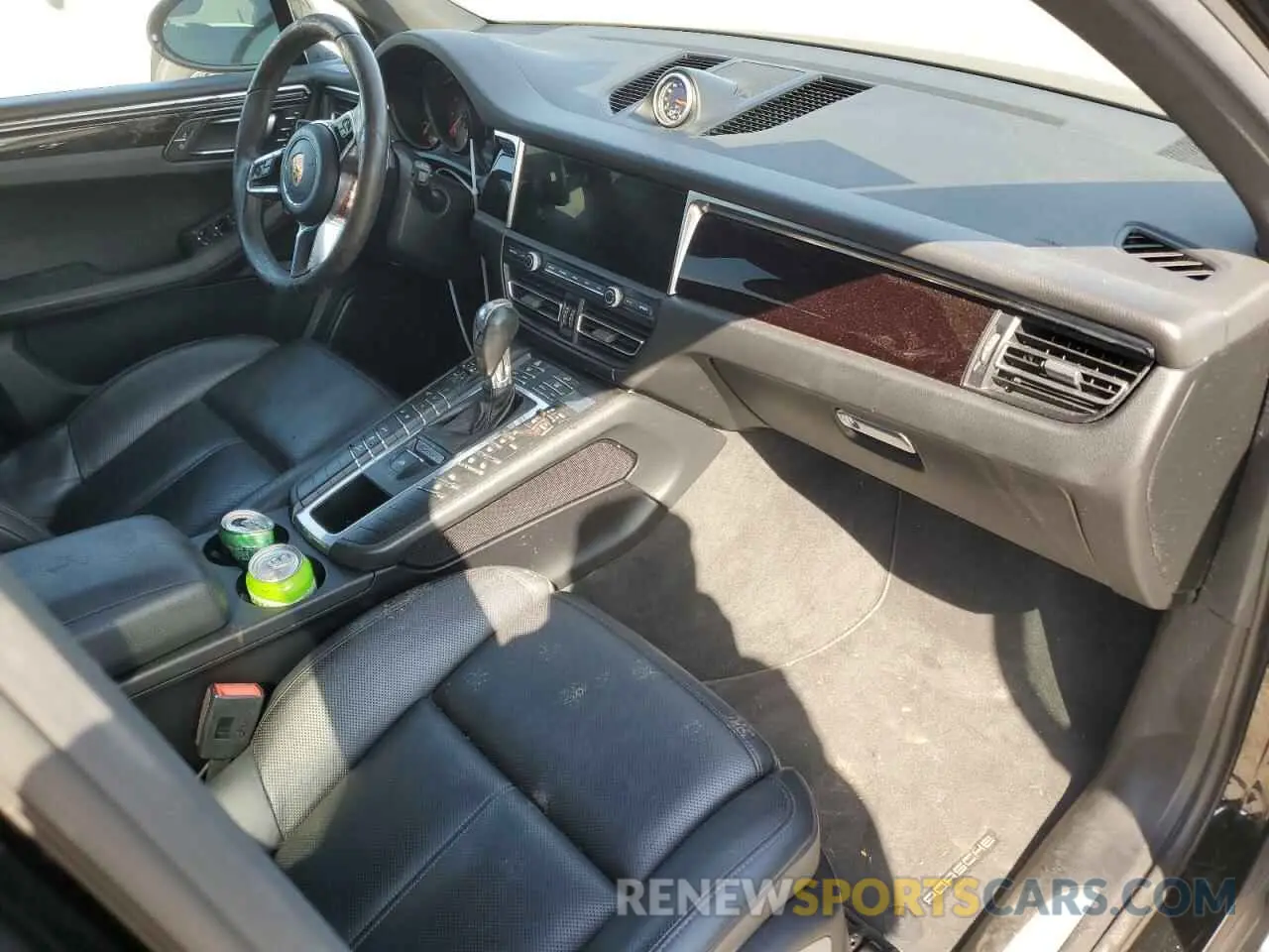 8 Photograph of a damaged car WP1AB2A53LLB31252 PORSCHE MACAN 2020