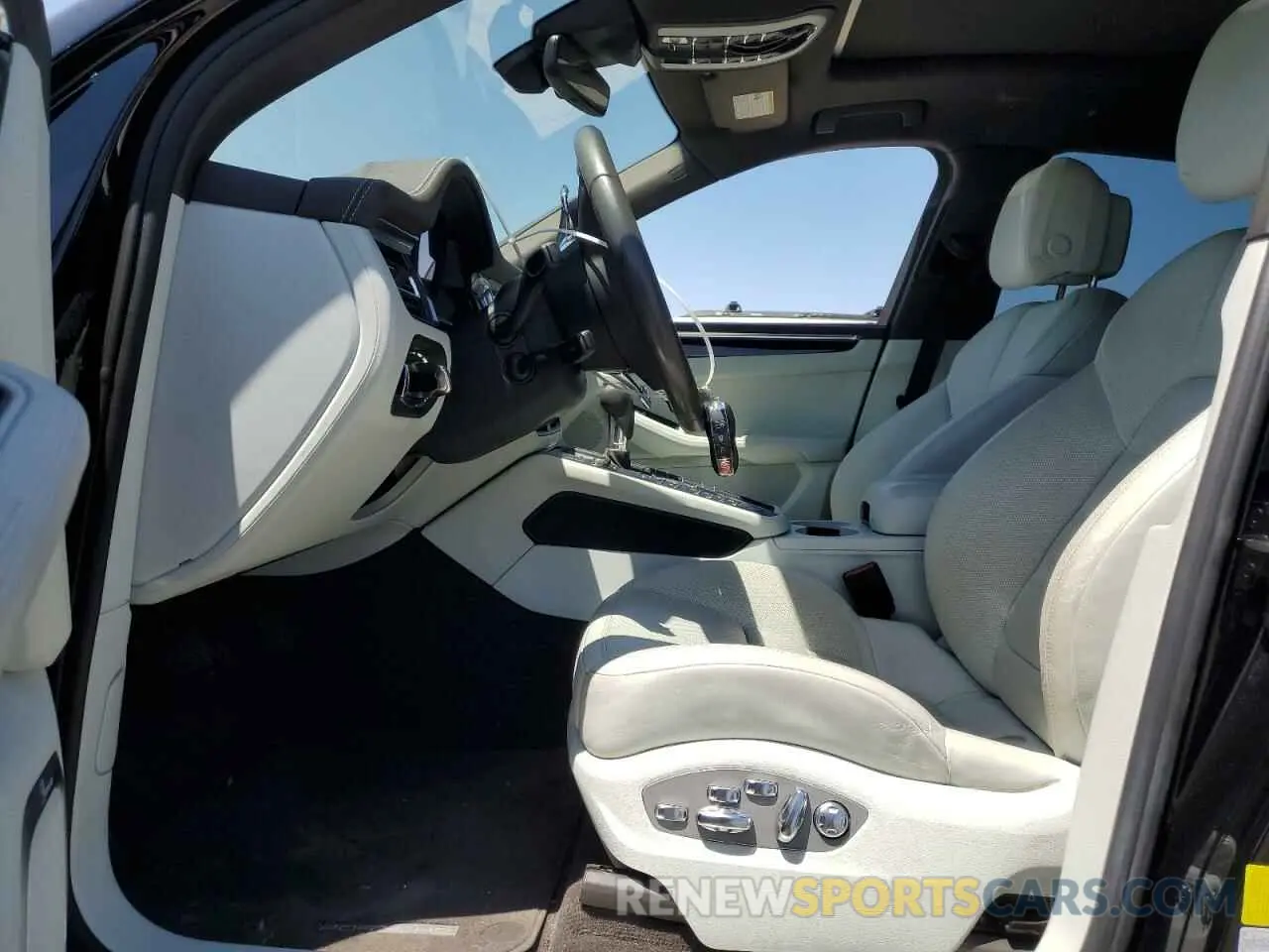 7 Photograph of a damaged car WP1AB2A54LLB34533 PORSCHE MACAN 2020