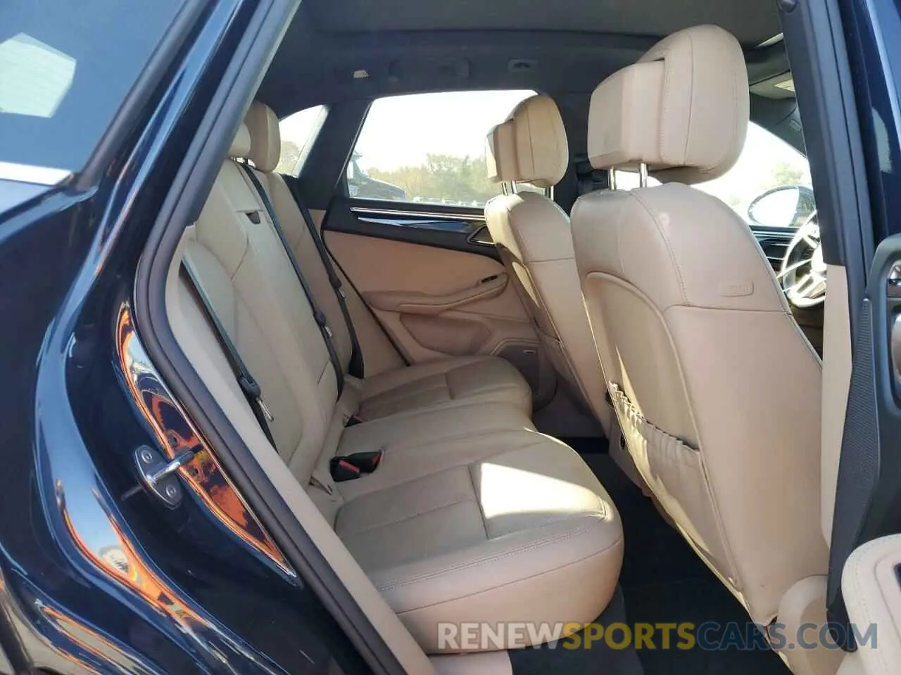 10 Photograph of a damaged car WP1AB2A55LLB34007 PORSCHE MACAN 2020