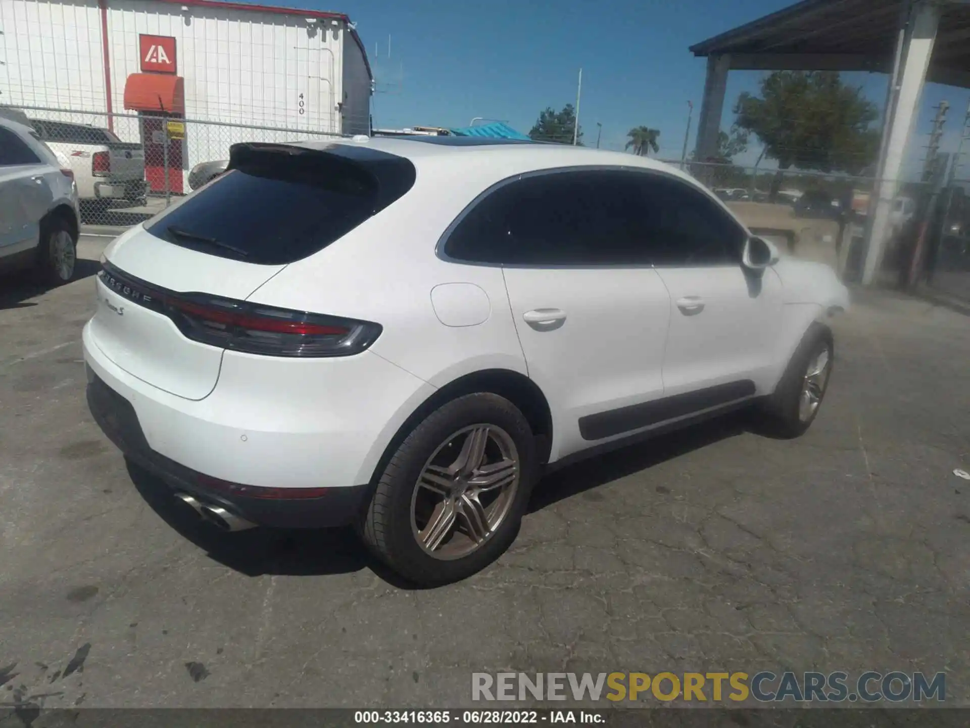 4 Photograph of a damaged car WP1AB2A56LLB32556 PORSCHE MACAN 2020