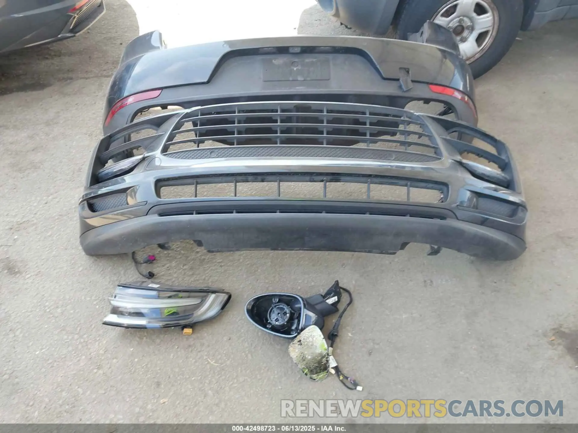 12 Photograph of a damaged car WP1AB2A59LLB32454 PORSCHE MACAN 2020