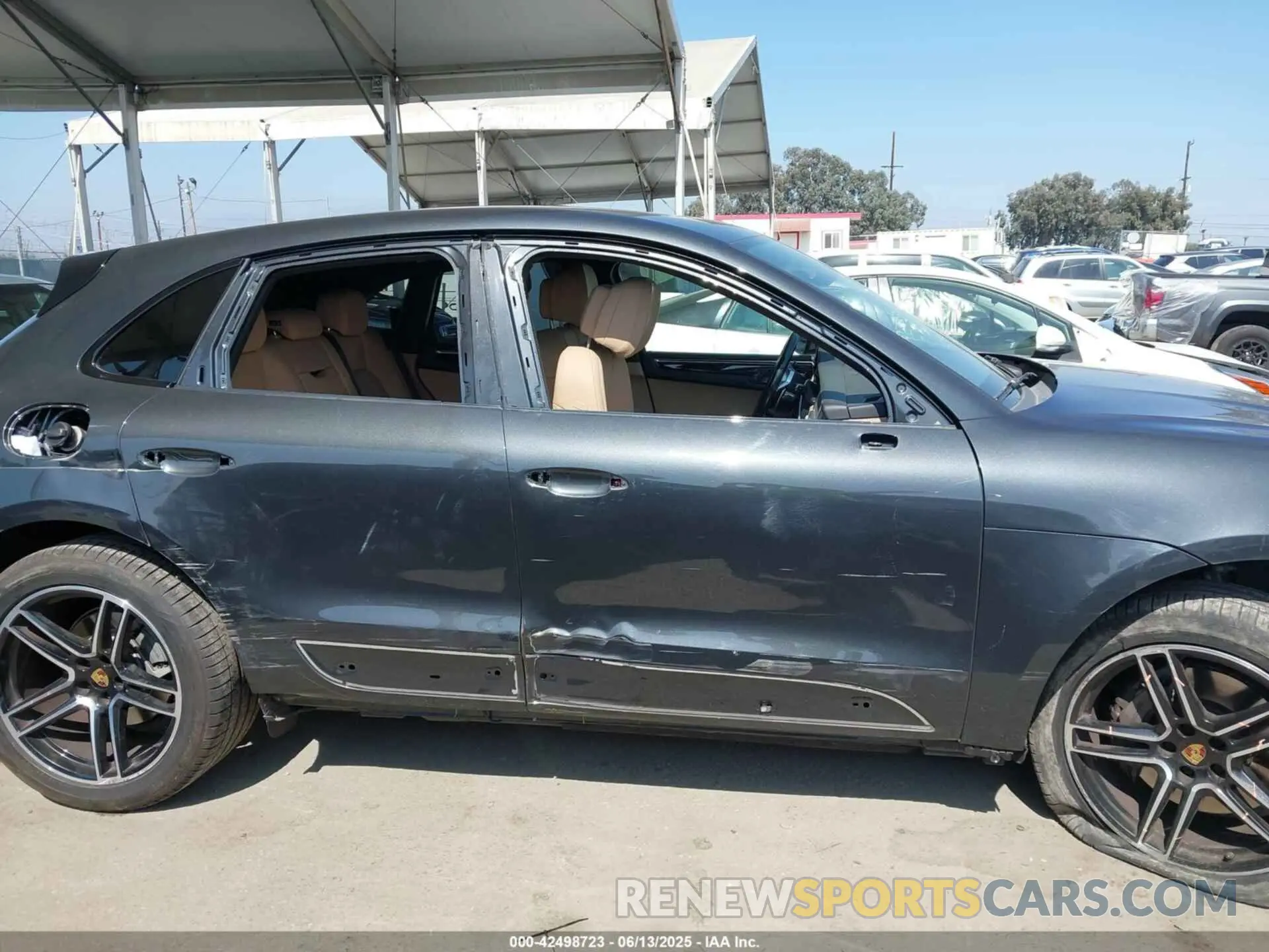 14 Photograph of a damaged car WP1AB2A59LLB32454 PORSCHE MACAN 2020