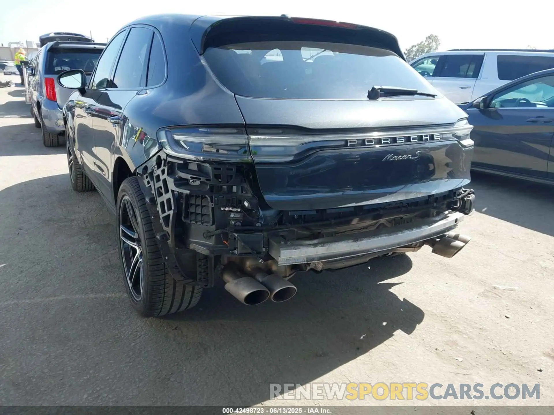 20 Photograph of a damaged car WP1AB2A59LLB32454 PORSCHE MACAN 2020