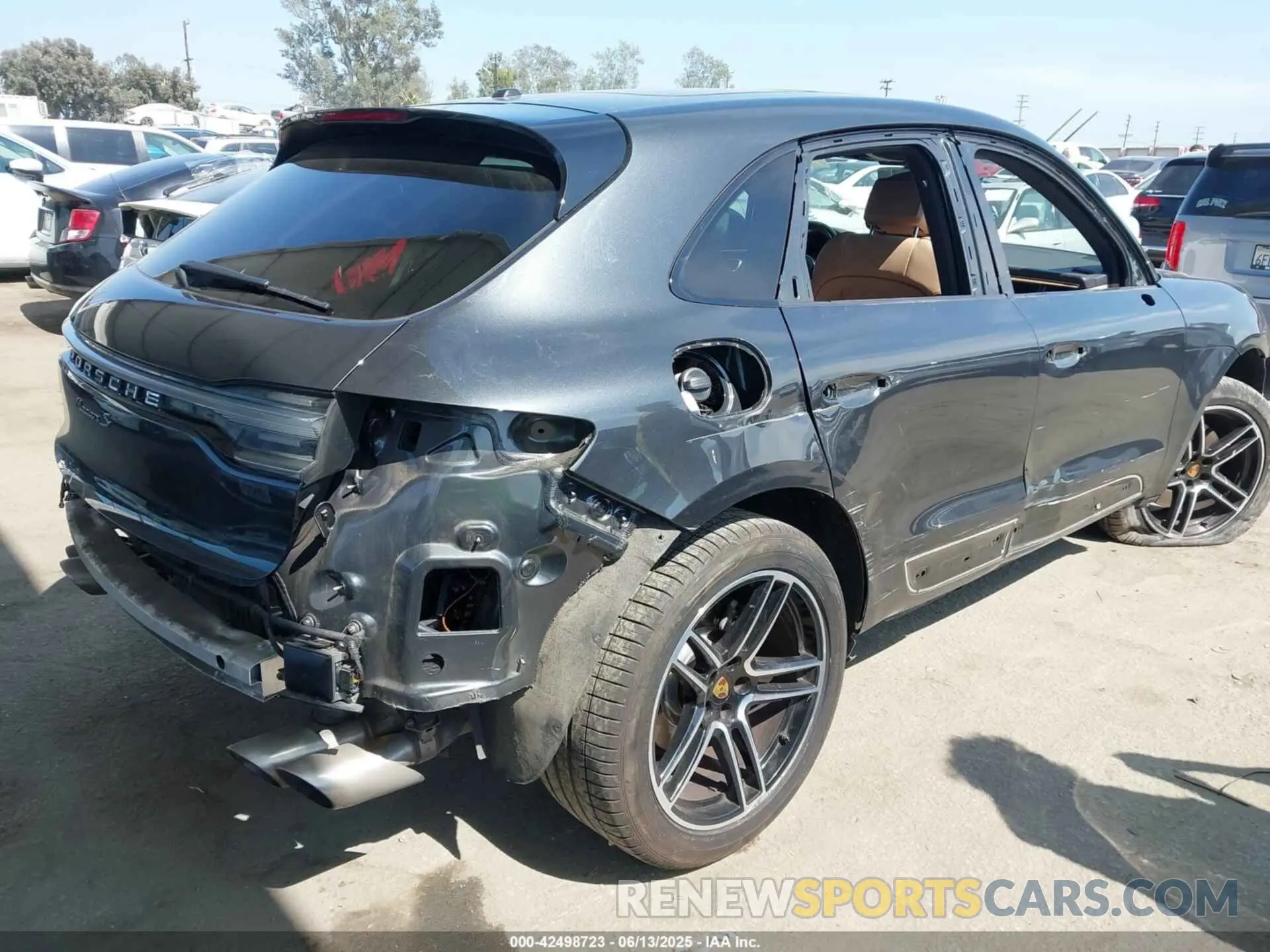 4 Photograph of a damaged car WP1AB2A59LLB32454 PORSCHE MACAN 2020