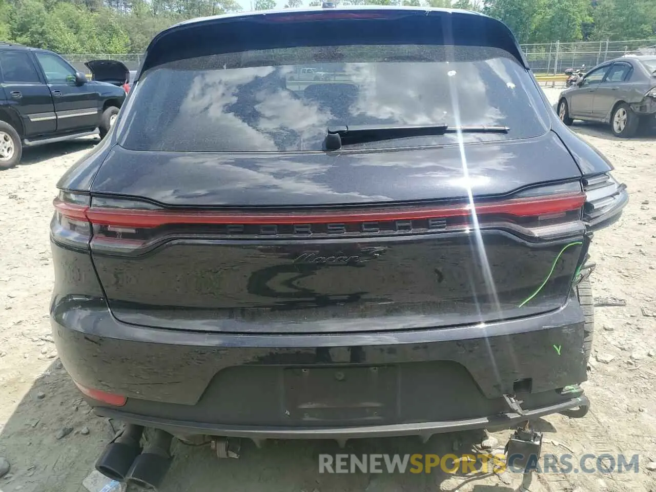 6 Photograph of a damaged car WP1AB2A59LLB37685 PORSCHE MACAN 2020