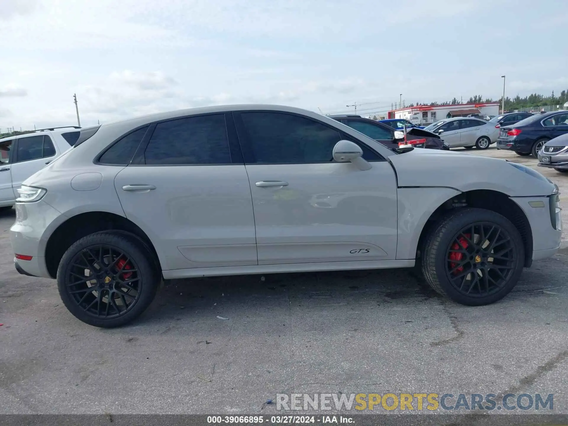 13 Photograph of a damaged car WP1AG2A56LLB55224 PORSCHE MACAN 2020