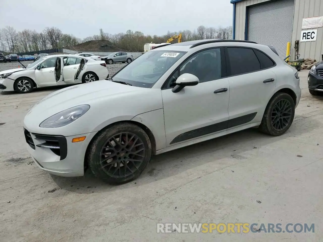 1 Photograph of a damaged car WP1AG2A59LLB55606 PORSCHE MACAN 2020