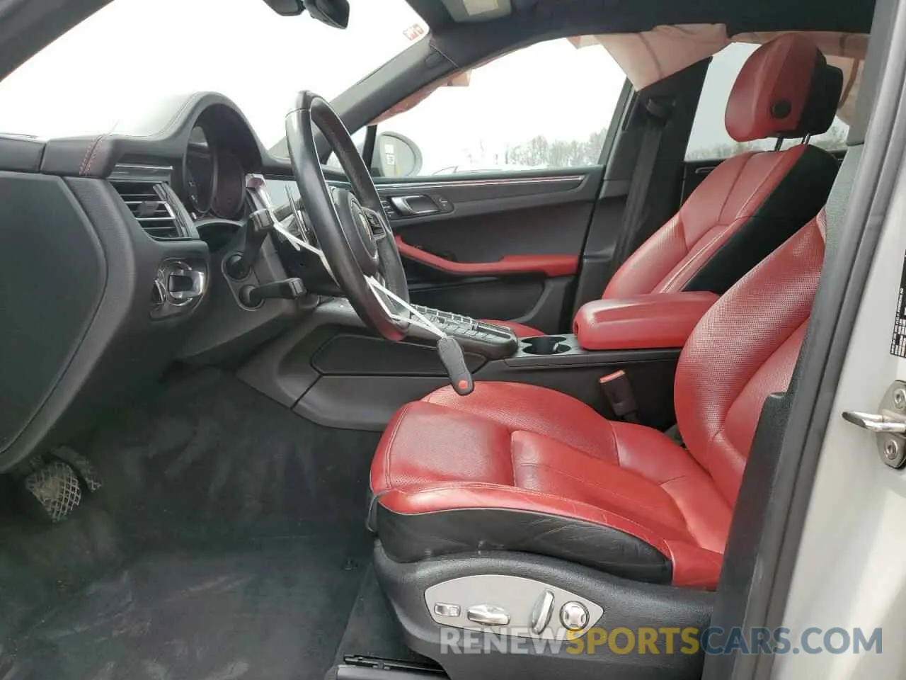 7 Photograph of a damaged car WP1AG2A59LLB55606 PORSCHE MACAN 2020