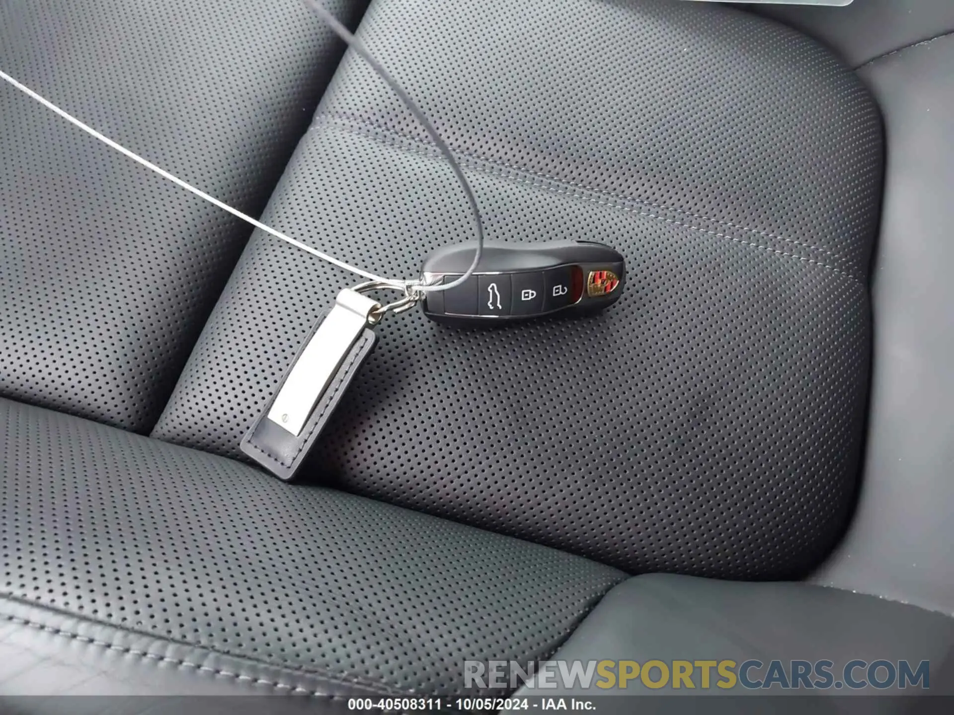 11 Photograph of a damaged car WP1AA2A50MLB00366 PORSCHE MACAN 2021