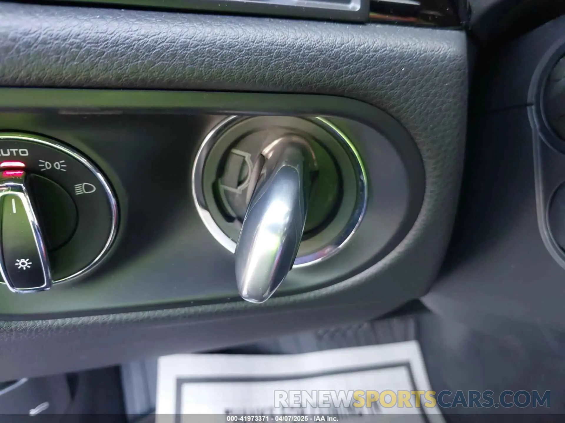 11 Photograph of a damaged car WP1AA2A50MLB02084 PORSCHE MACAN 2021