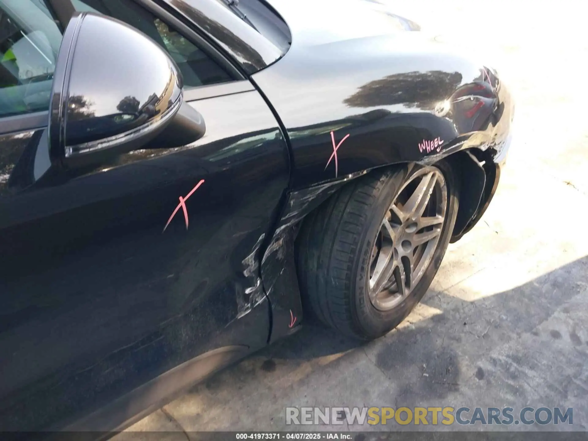12 Photograph of a damaged car WP1AA2A50MLB02084 PORSCHE MACAN 2021