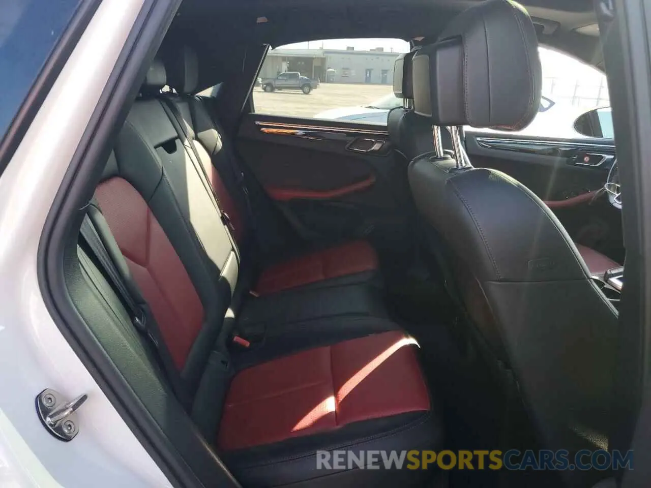 11 Photograph of a damaged car WP1AA2A50MLB02182 PORSCHE MACAN 2021