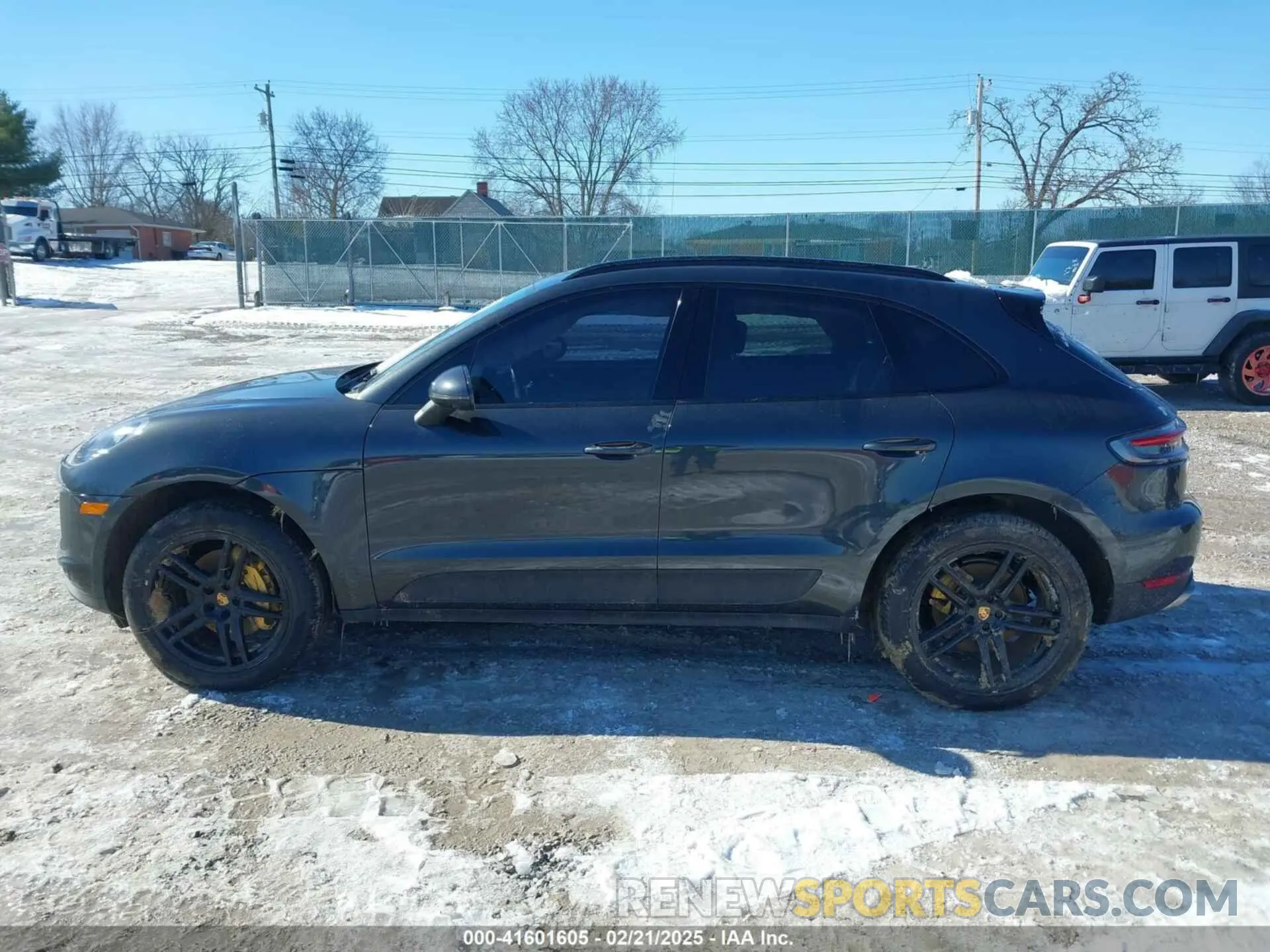 14 Photograph of a damaged car WP1AA2A50MLB06099 PORSCHE MACAN 2021