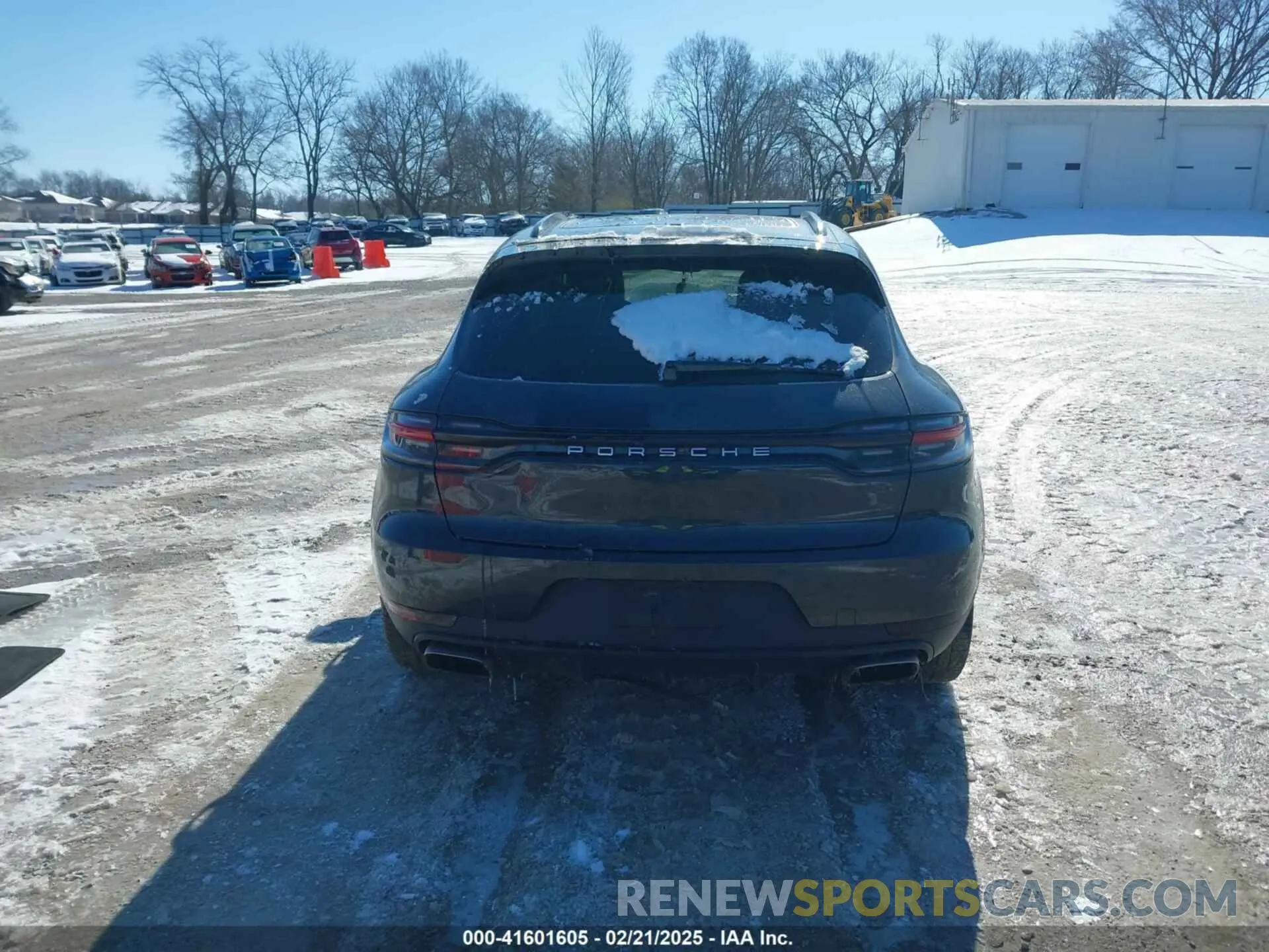 16 Photograph of a damaged car WP1AA2A50MLB06099 PORSCHE MACAN 2021